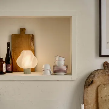 Soft Serve candeeiro de mesa portátil - Matcha, 23 cm - Crème Atelier