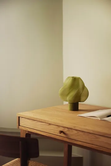 Soft Serve candeeiro de mesa portátil - Olive, 23 cm - Crème Atelier