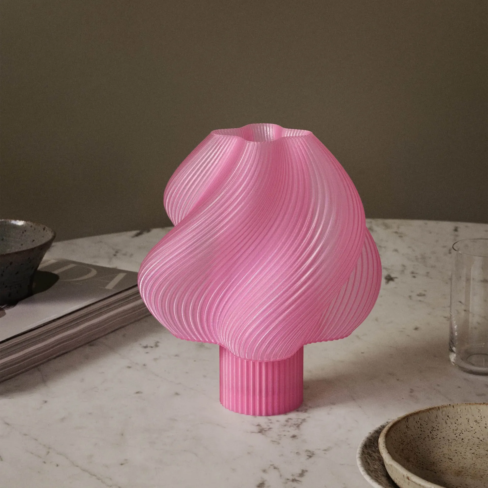 Soft Serve candeeiro de mesa portátil, Sorbete de rosa, 23 cm Crème Atelier