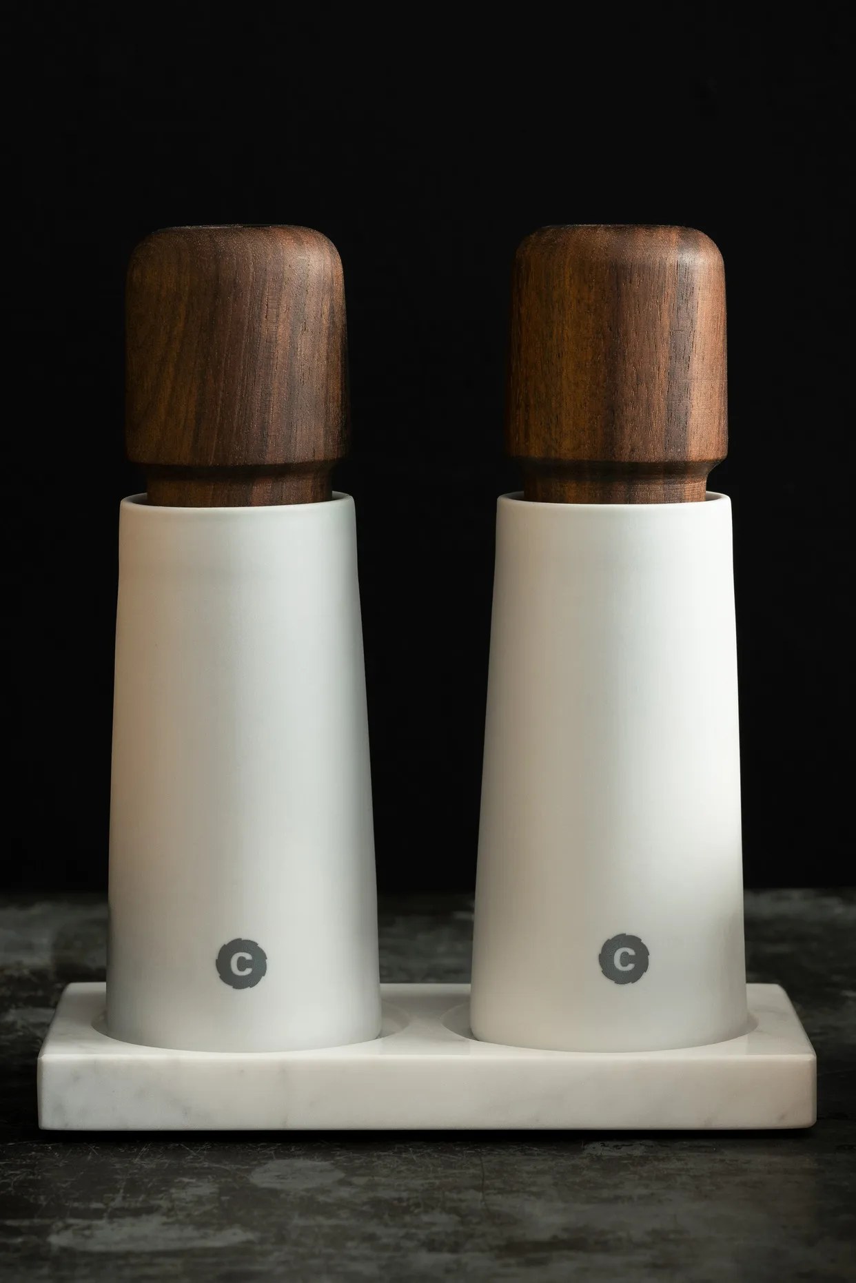 Suporte para moinhos de especiarias Tabletopper, mármore branco Crushgrind