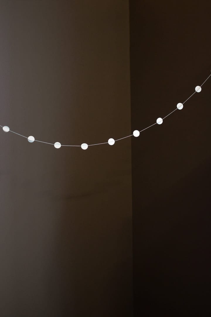 Circulo Garland, Branco DBKD