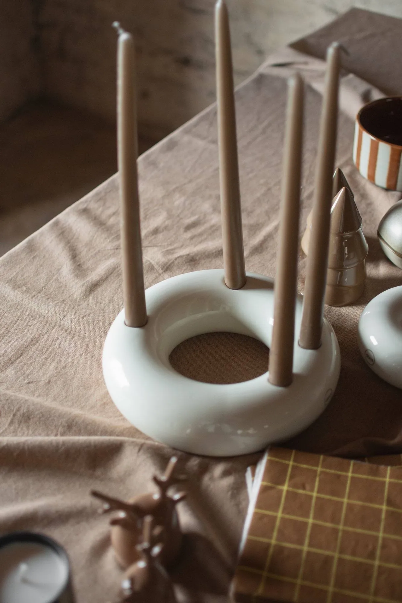 Float castiçal, Creme brilhante DBKD