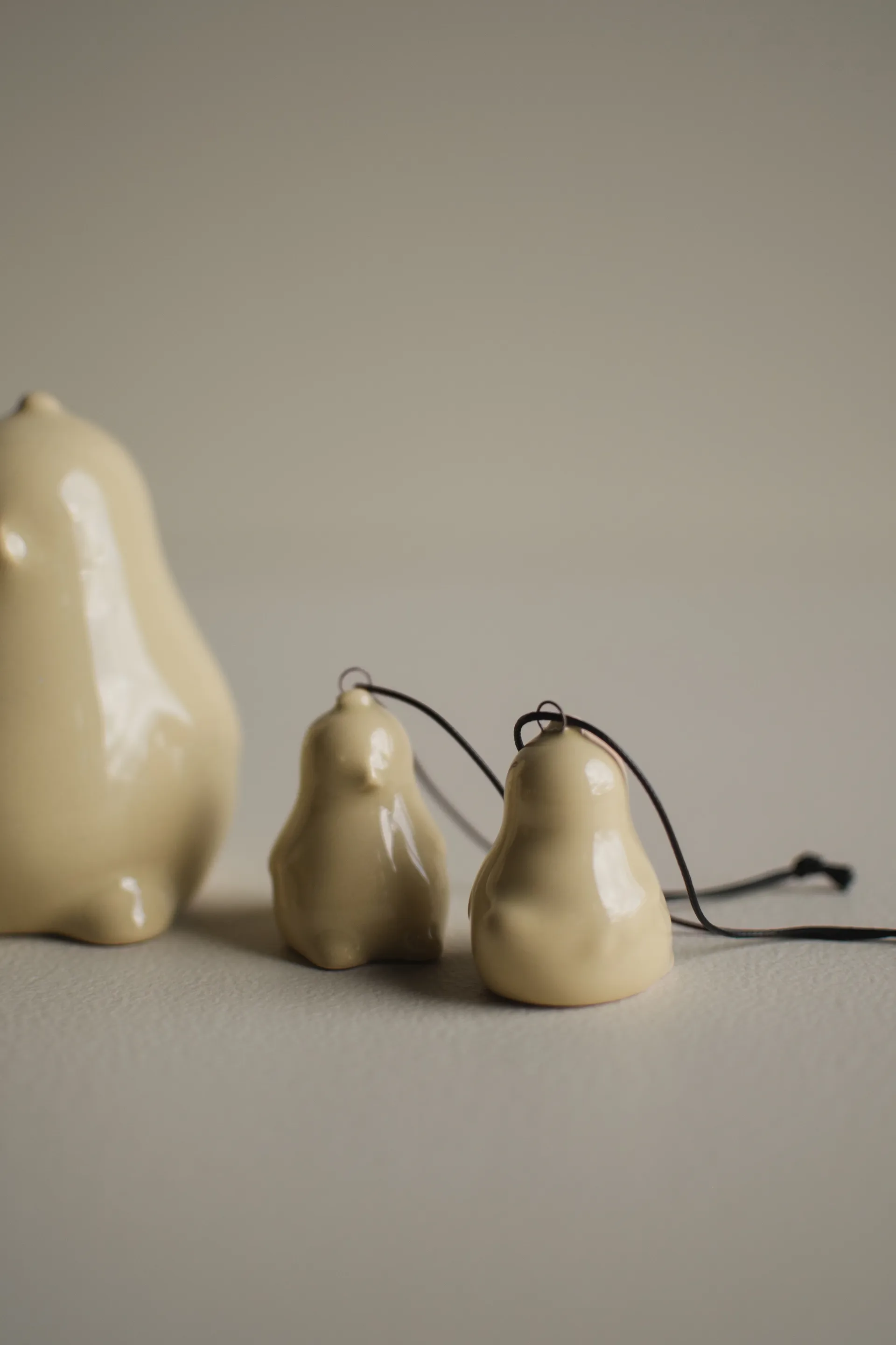 Hanging Chubby chicken pendente decorativo, Amarelo brilhante DBKD