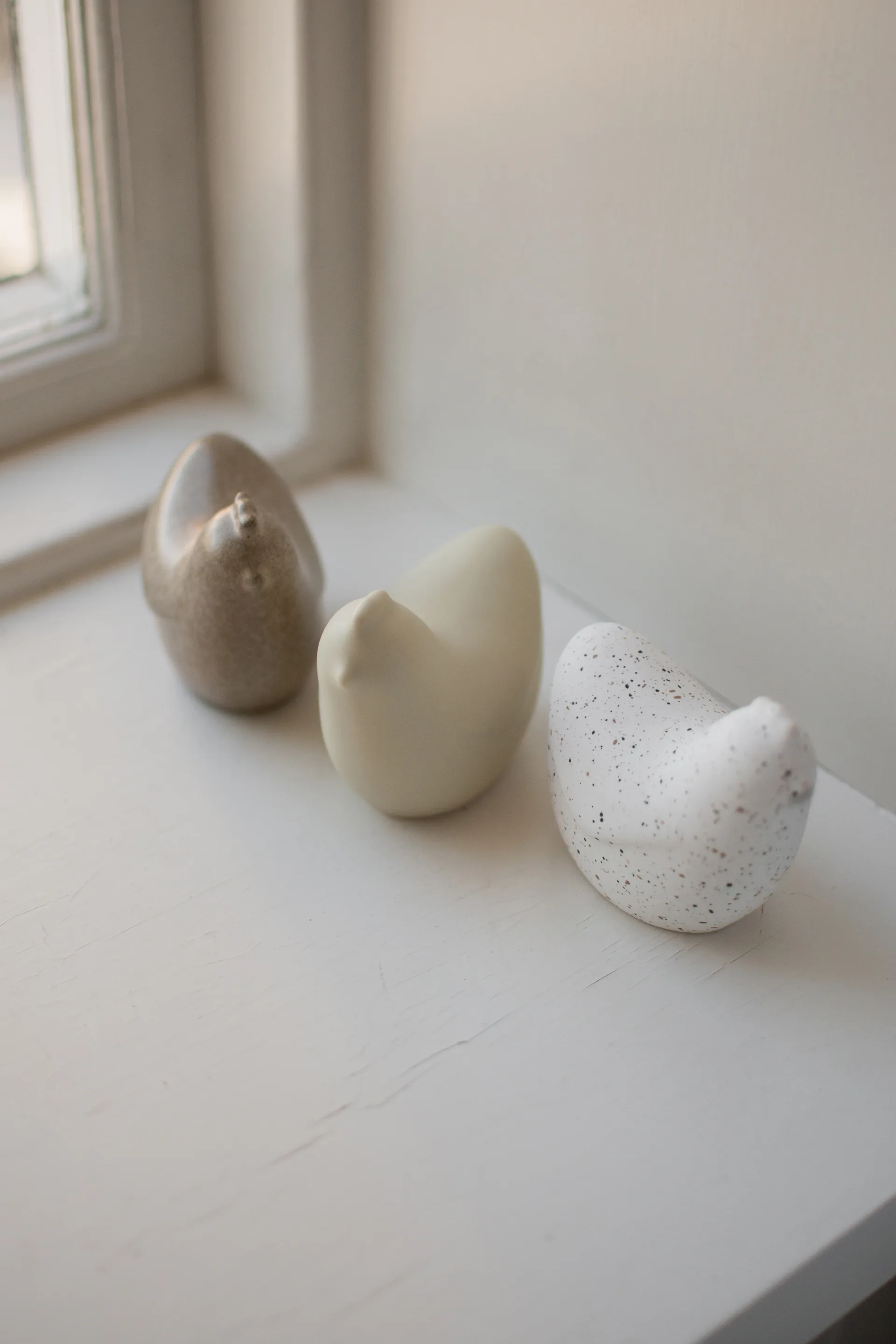 Mini galinhas 8 cm, Creme DBKD