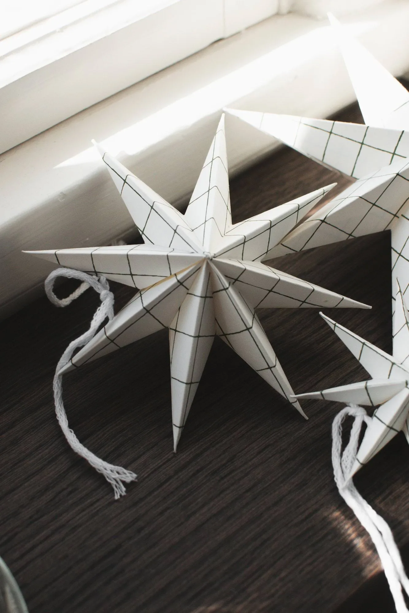 Paper estrela de inverno pendente decorativo, Branco quadrado, médio, Ø14 cm DBKD