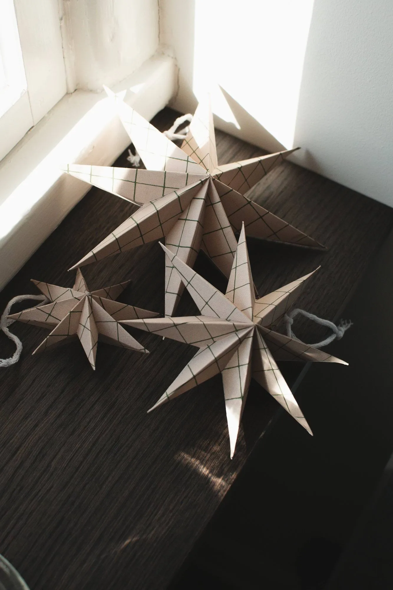 Paper estrela de inverno pendente decorativo, Square sand, médio, Ø14 cm DBKD