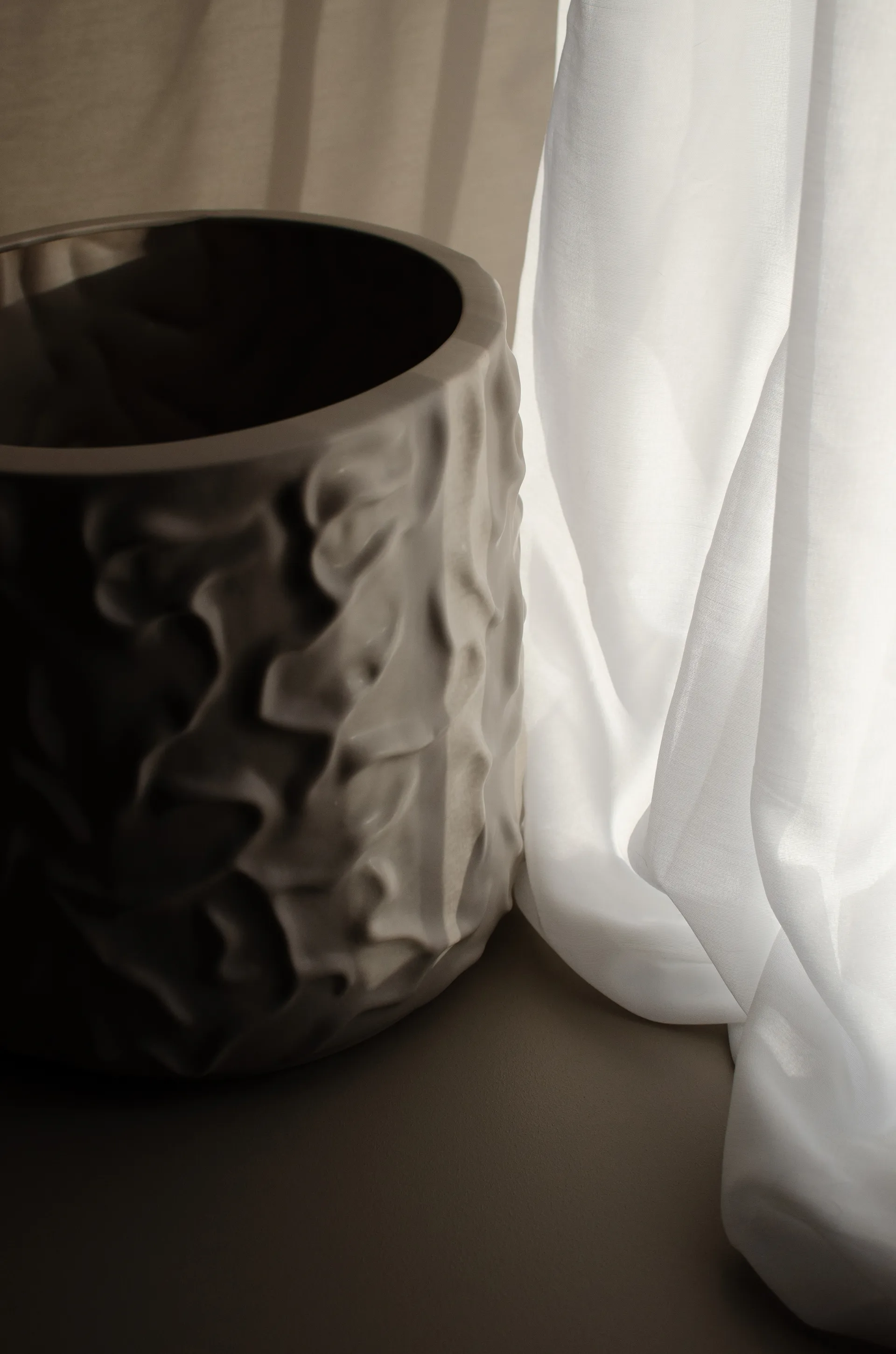 Vaso de flores Swoon Ø23 cm, Matte mole DBKD