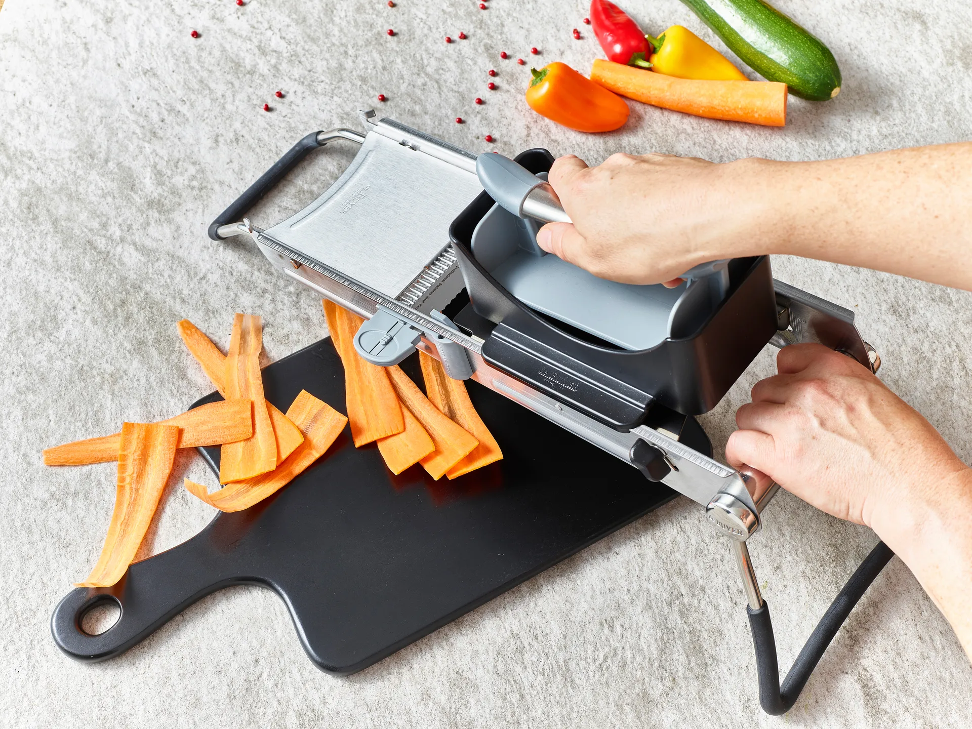 Mandolina e dois acessórios de cortar, Revolution, Preto De Buyer