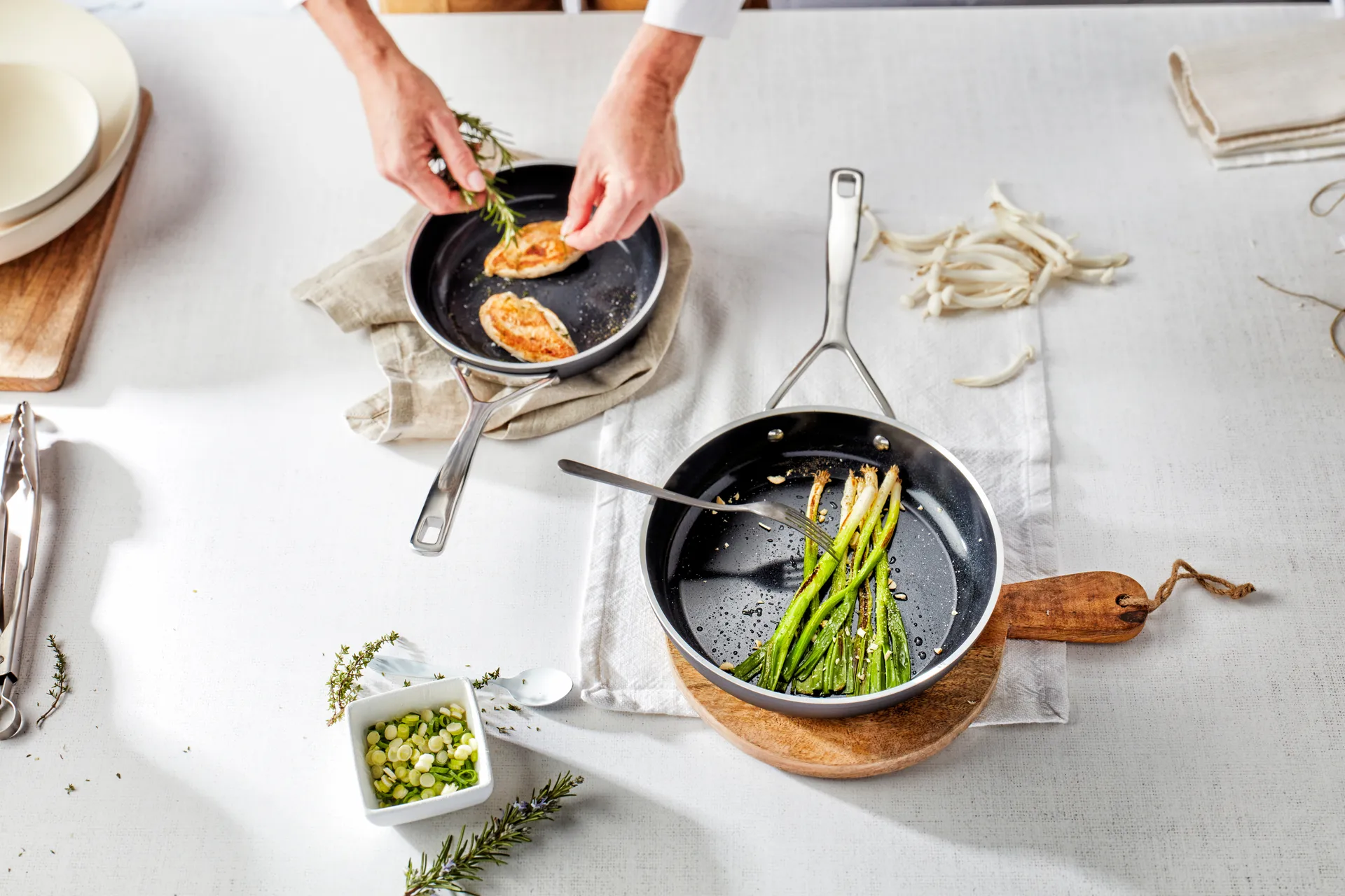 Alu Pro 5 Ceraforce frigideira cerâmica 5-camadas, Ø28 cm Demeyere