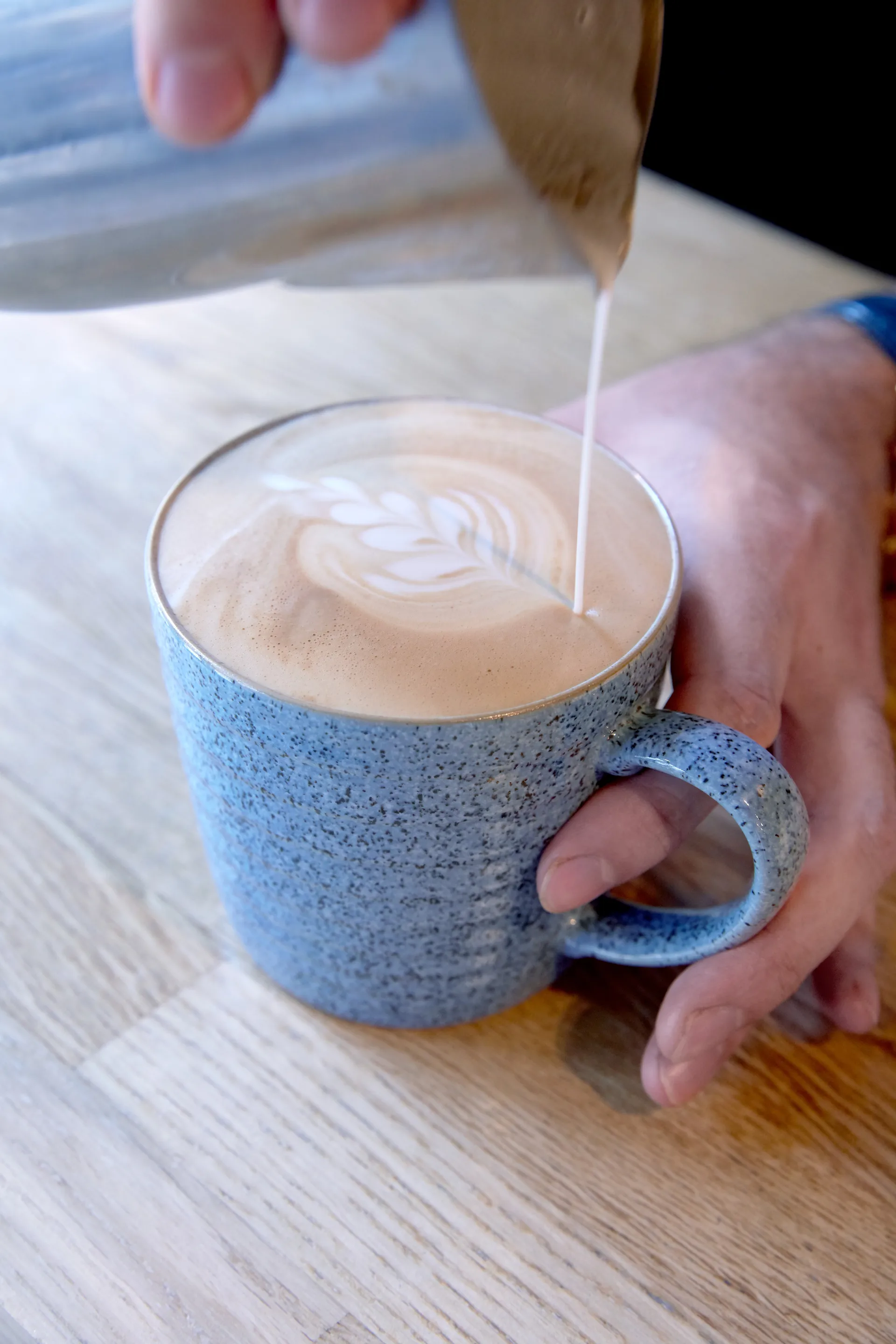 Caneca Studio Blue 40 cl, Chalk-pedra Denby