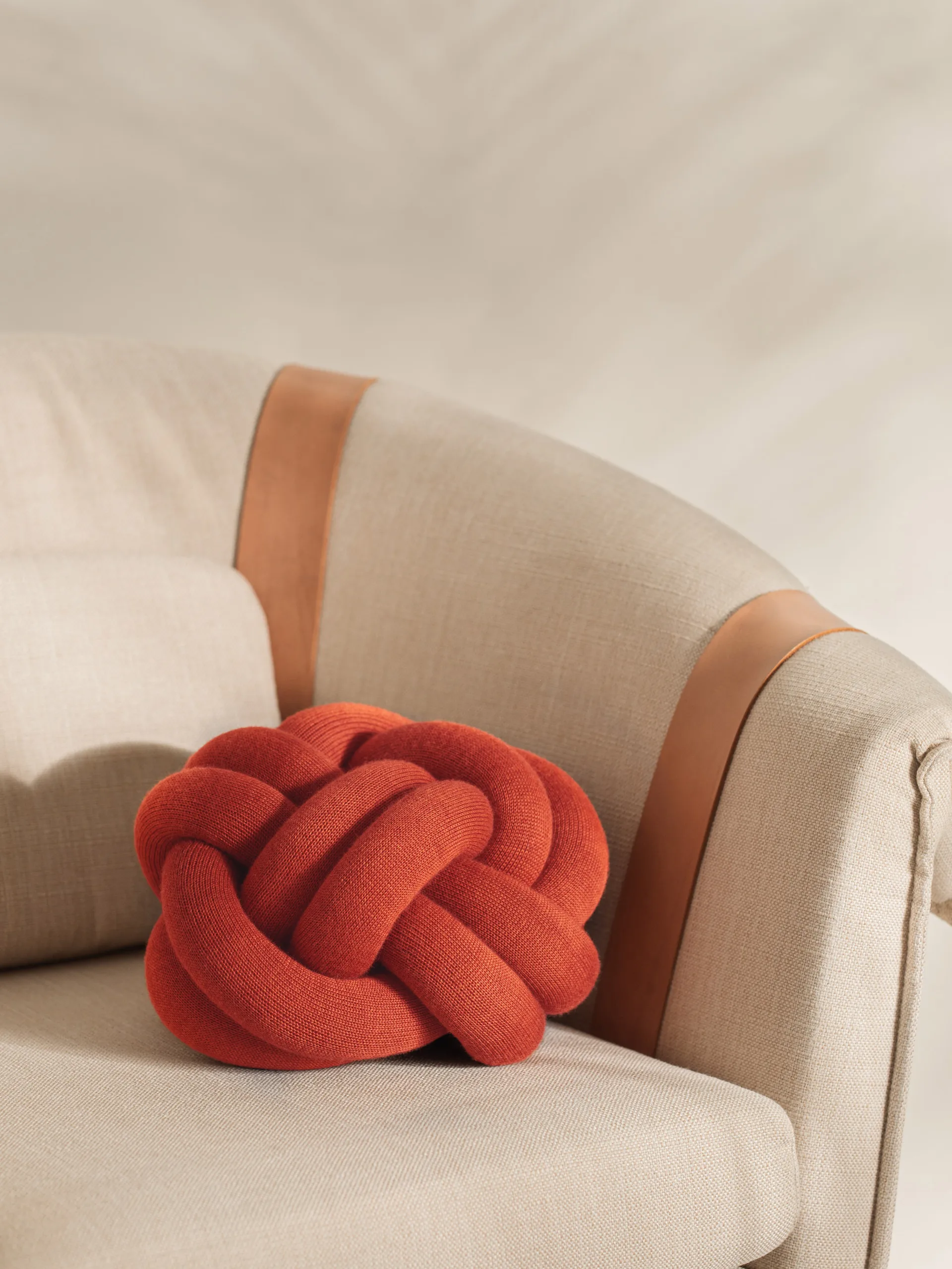 Almofada Knot, Orange red Design House Stockholm