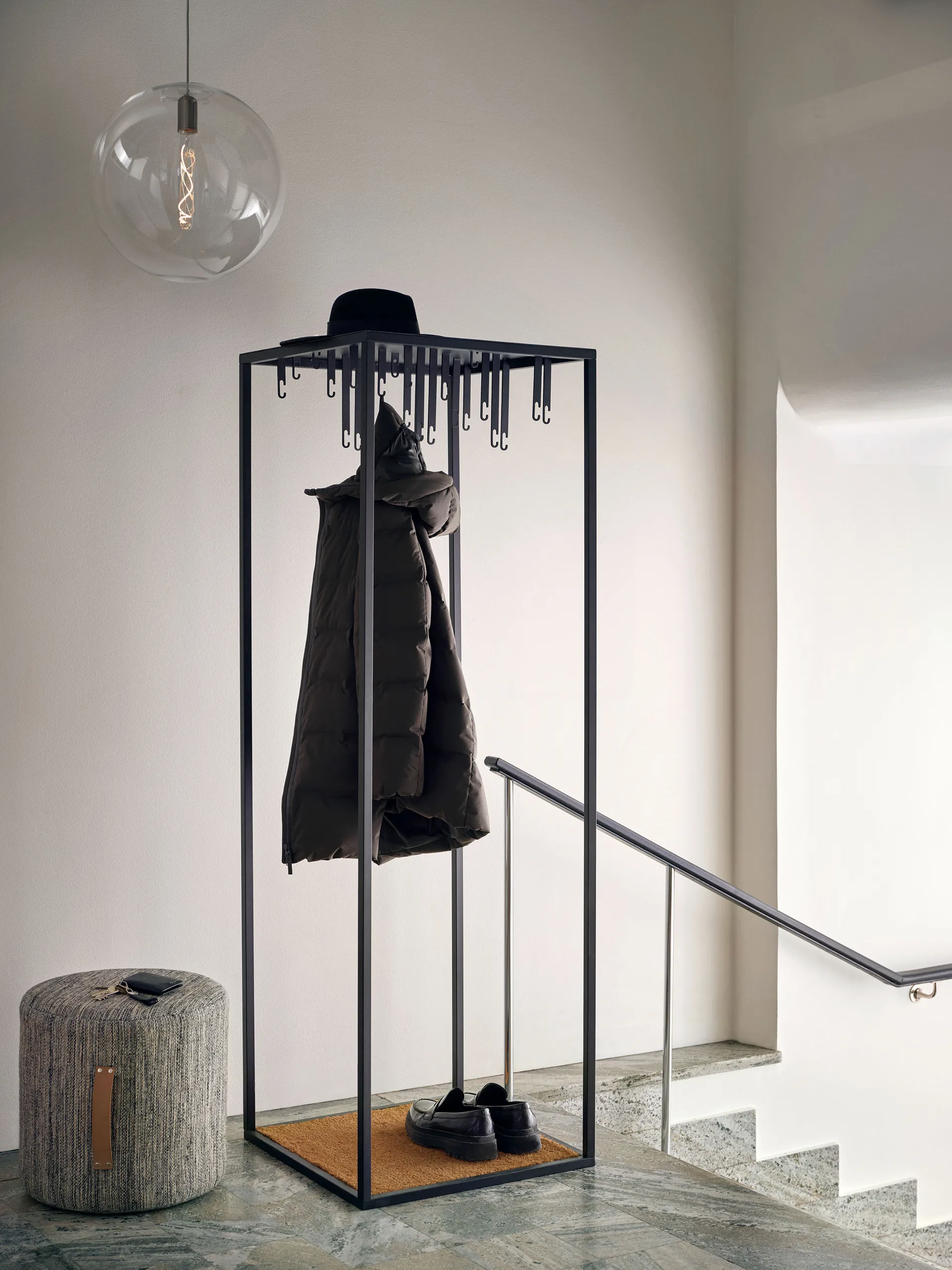 Ateljé cabide, Preto Design House Stockholm