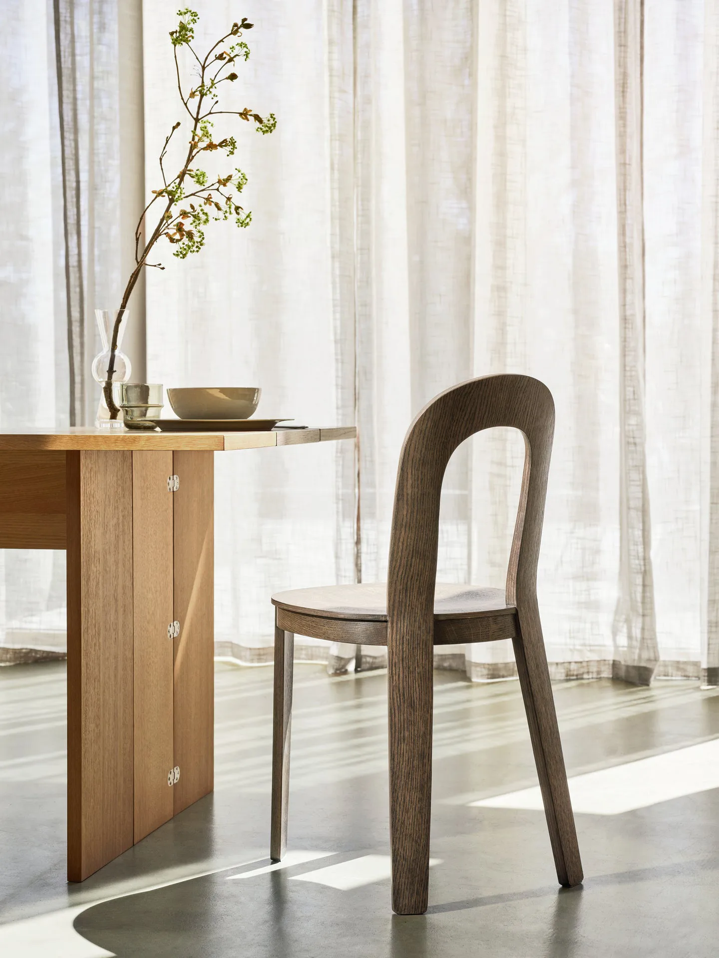 Cadeira Olivia, Dark Oak Design House Stockholm