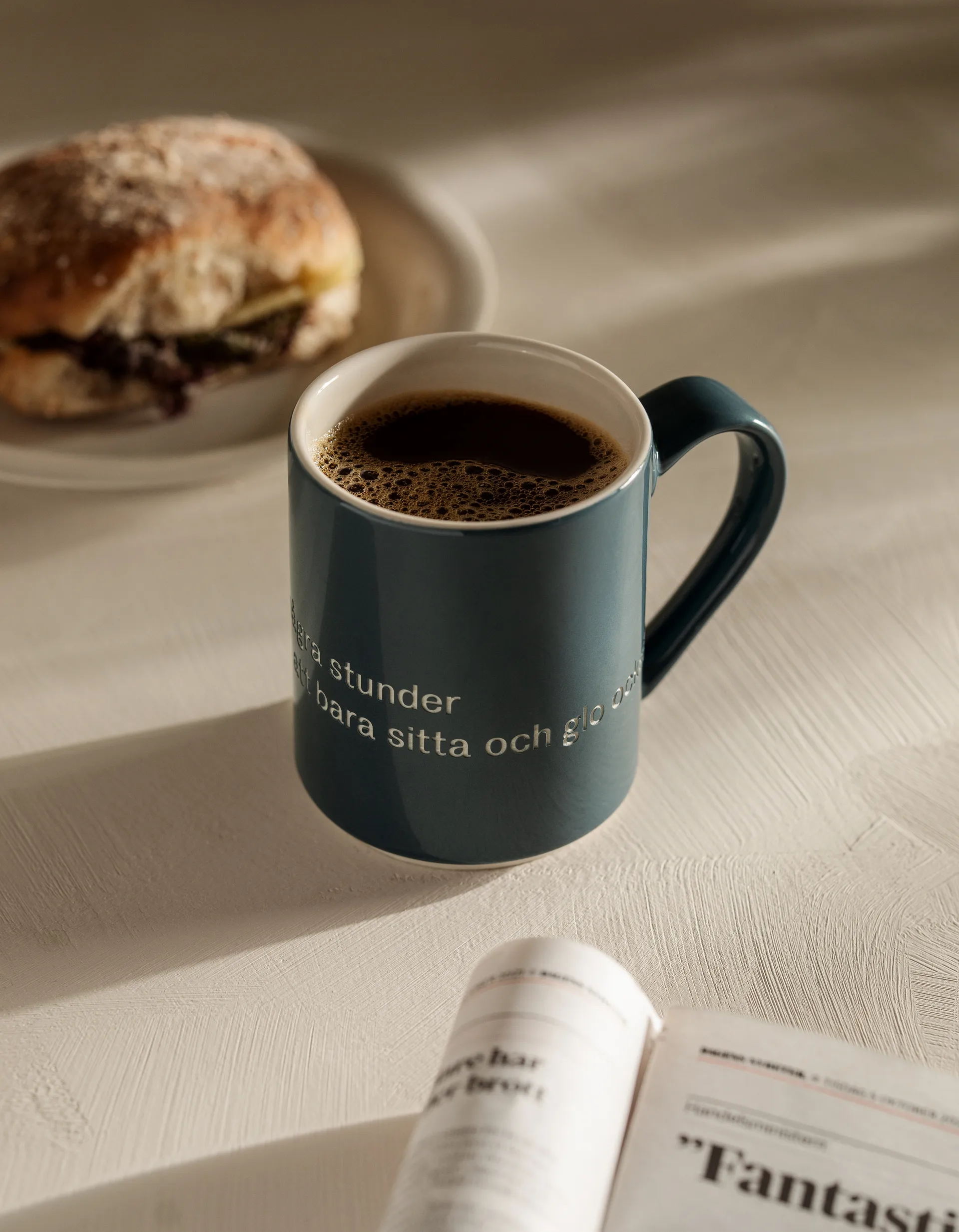 Caneca Astrid Lindgren. and så ska man ju ha, Texto em sueco  Design House Stockholm