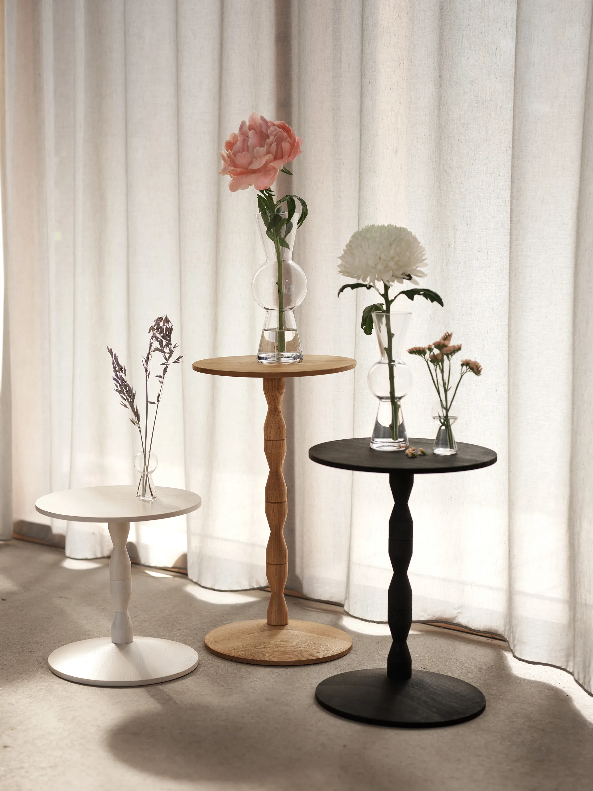 Mesa Pedestal Ø31x67,5 cm, Carvalho Design House Stockholm
