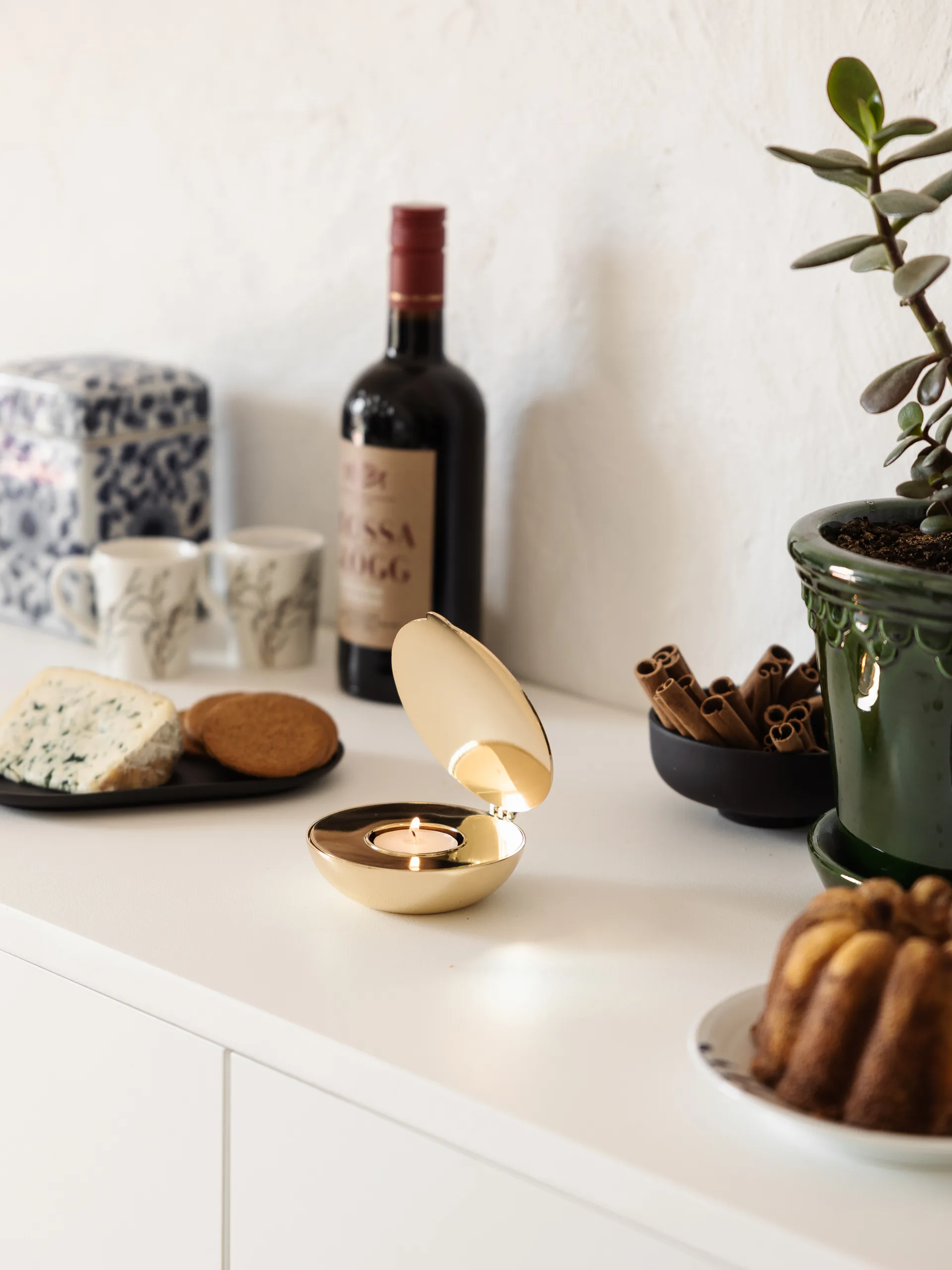 Shell vela votive, latão Design House Stockholm