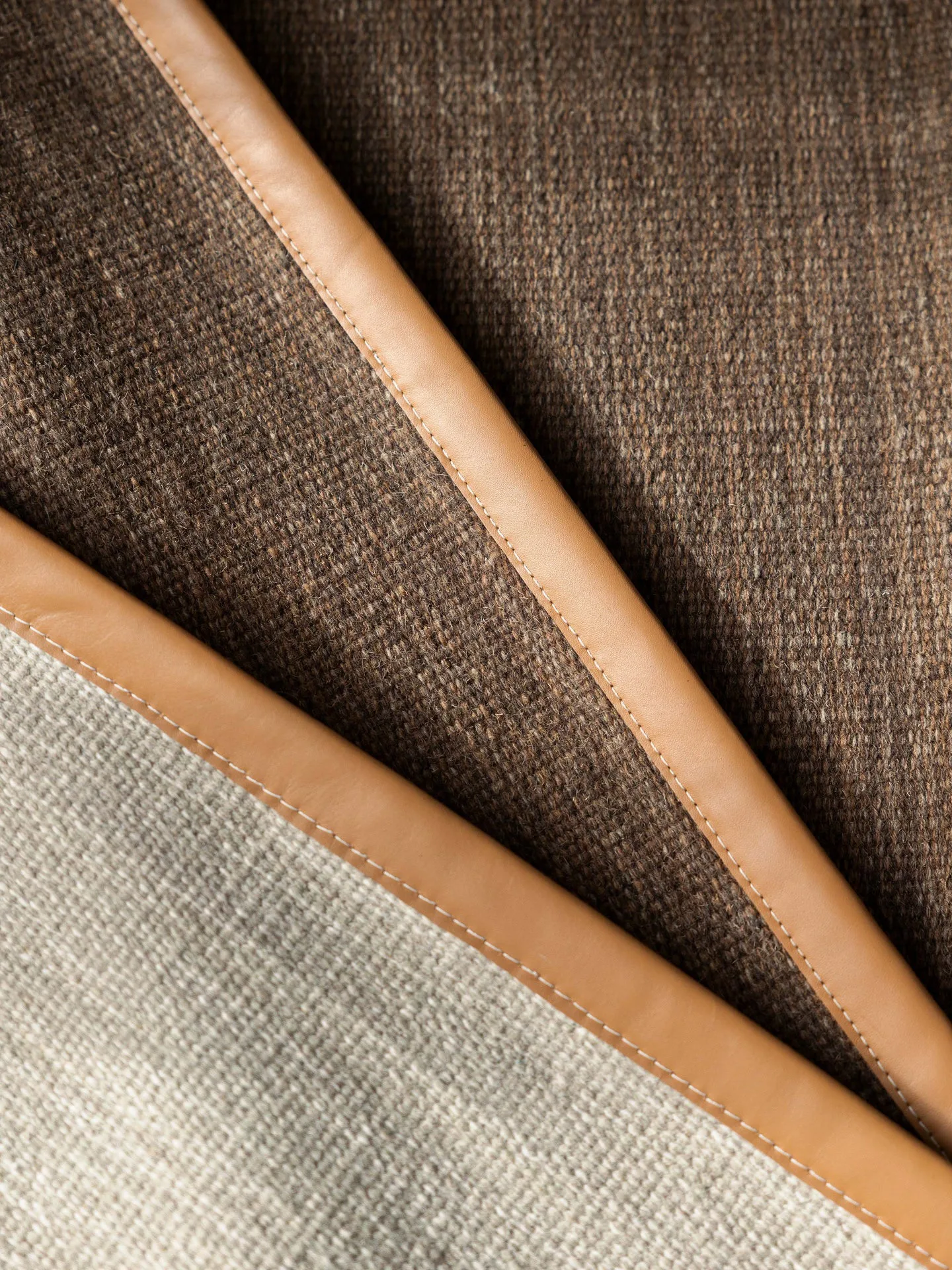 Tapete Björk grande bege, 170x240 cm Design House Stockholm