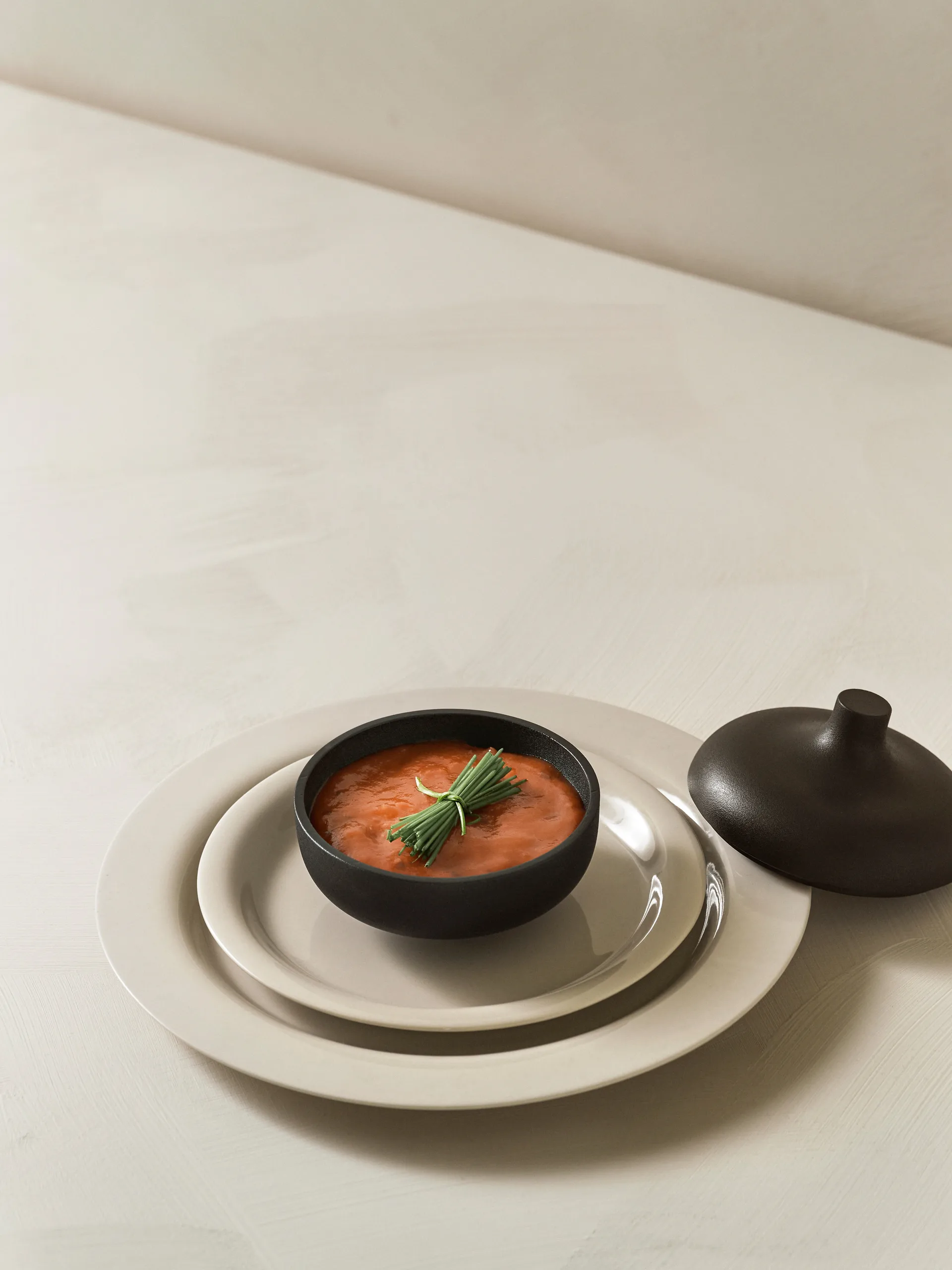 Tigela com tampa Sand M Ø12 cm, Black clay Design House Stockholm