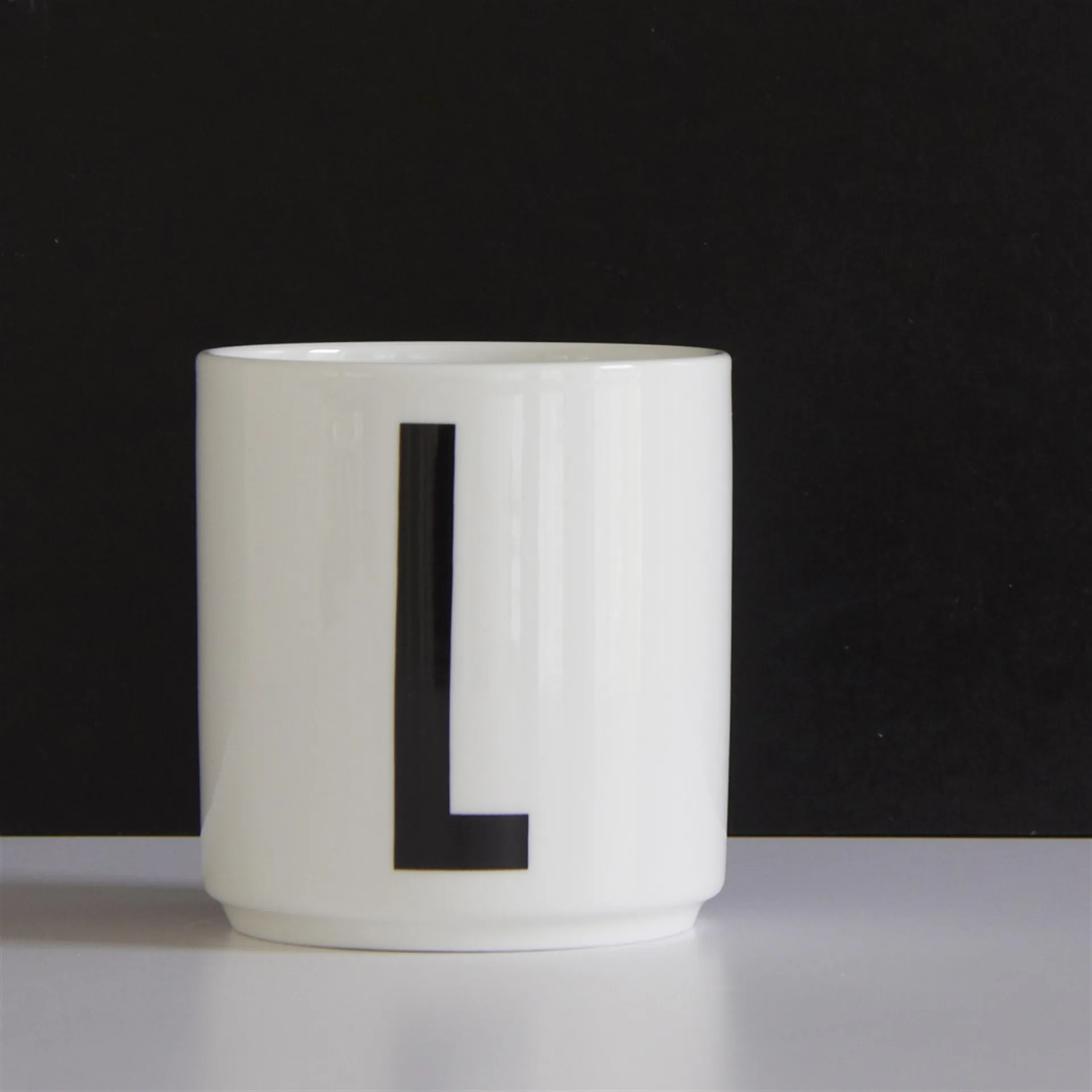 Chávena Design Letters , L Design Letters