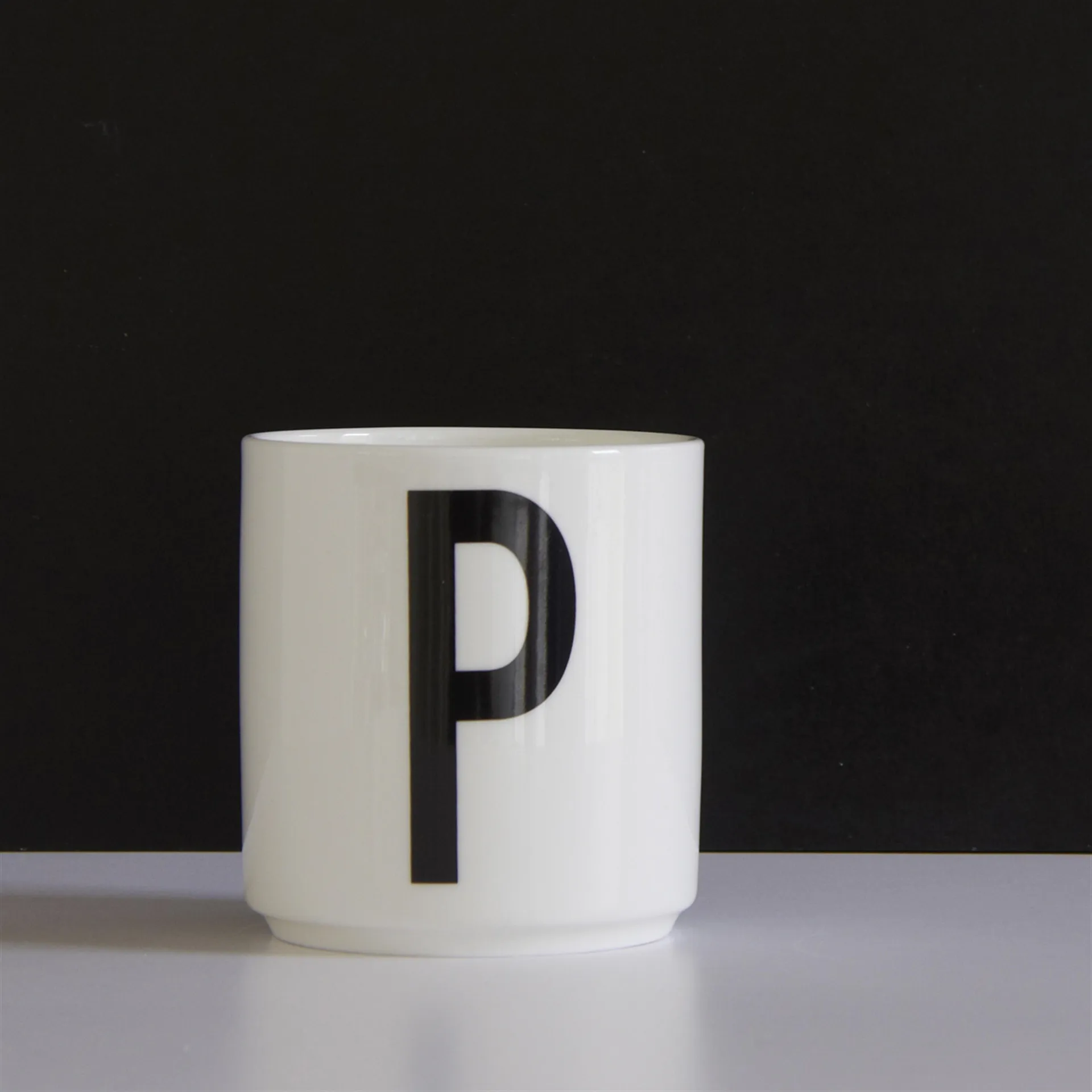 Chávena Design Letters , P Design Letters