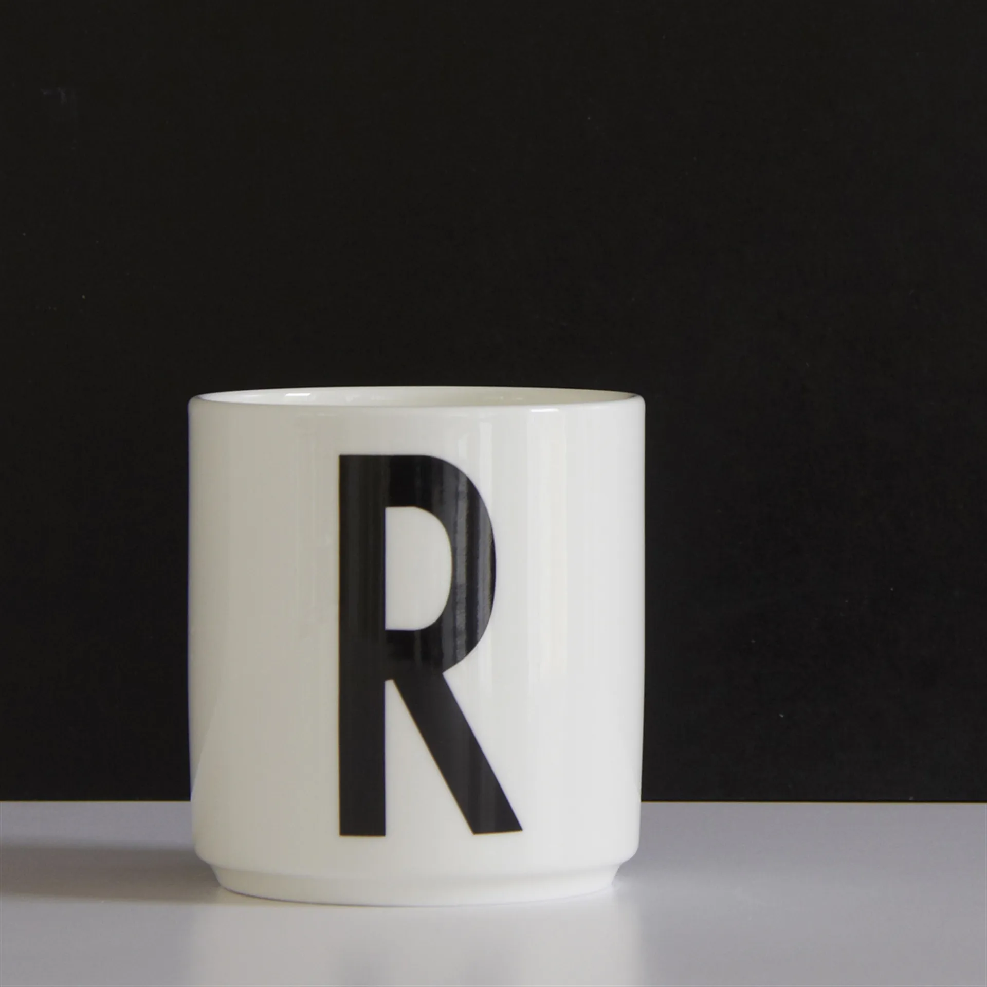 Chávena Design Letters , R Design Letters