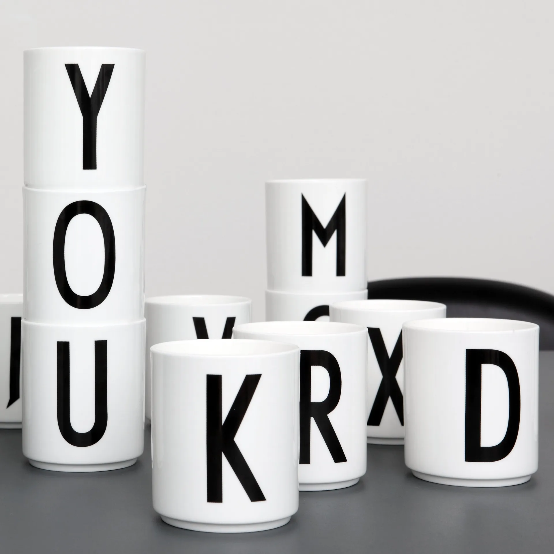 Chávena Design Letters , R Design Letters
