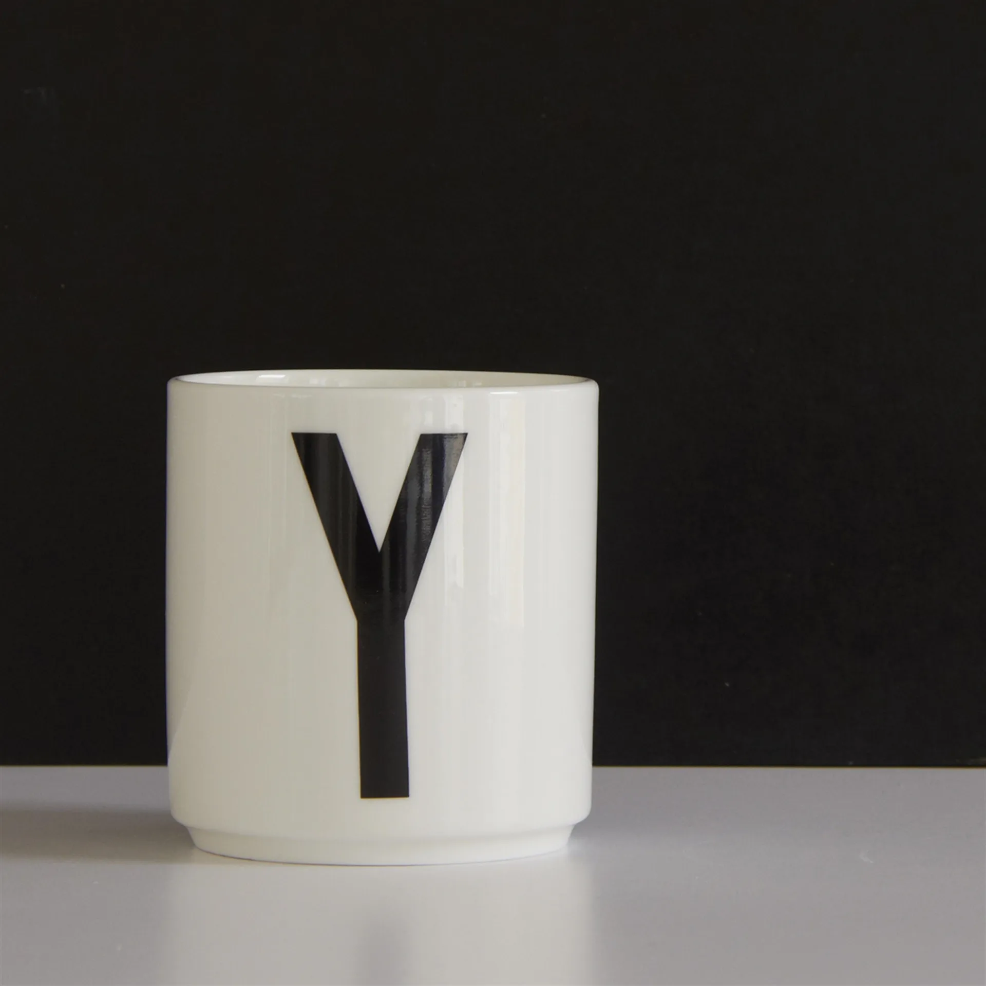 Chávena Design Letters , Y Design Letters