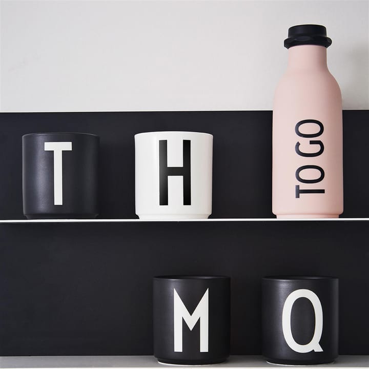 Chávena preta Design Letters , M Design Letters