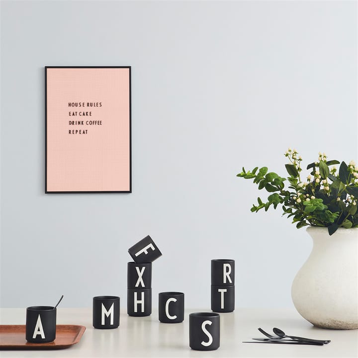 Chávena preta Design Letters , M Design Letters