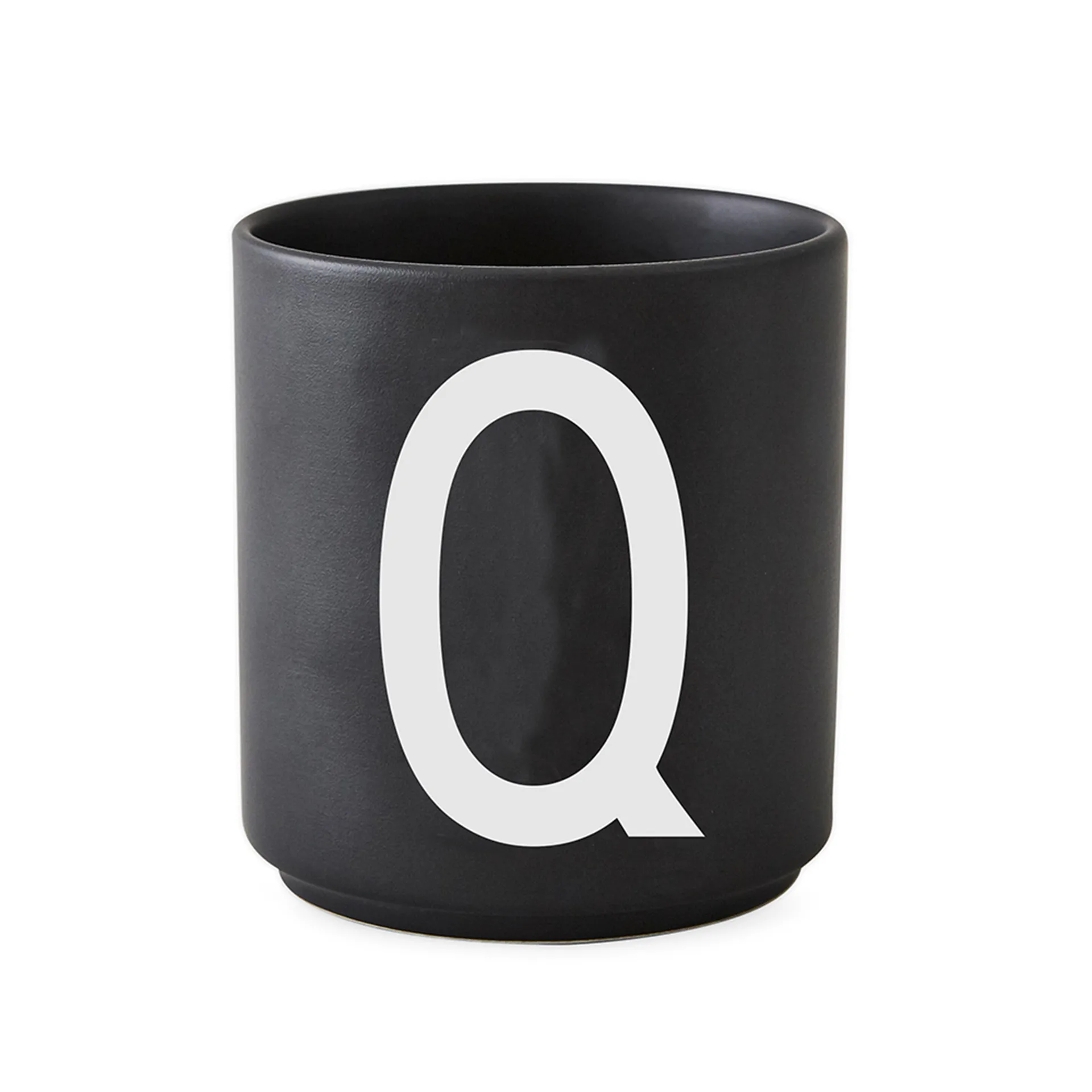 Chávena preta Design Letters , Q Design Letters