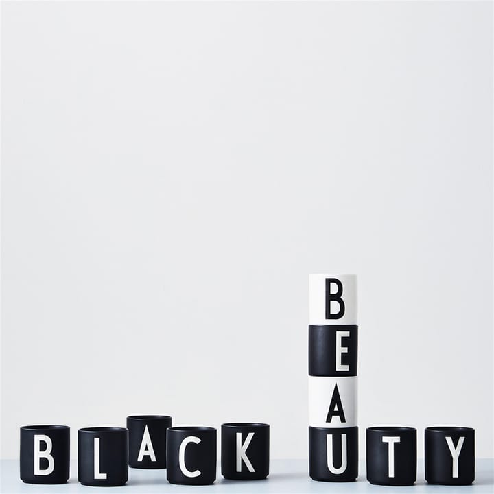 Chávena preta Design Letters , U Design Letters