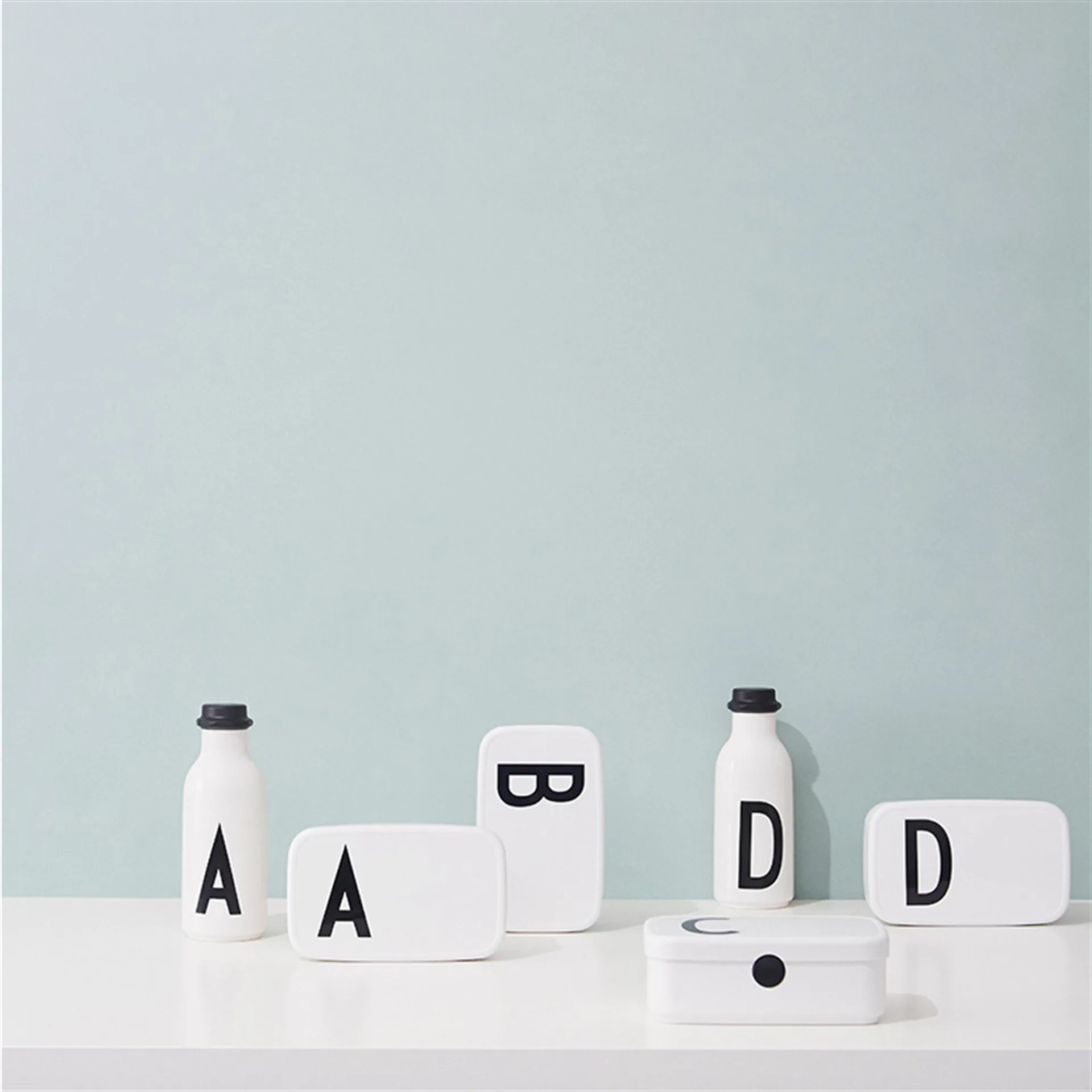 Recipiente de comida Design Letters, D Design Letters