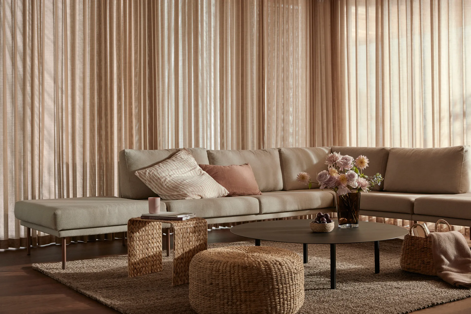 Pufe Lily Ø59 cm, Natural, Jacinto-de-água, Redondo Dixie