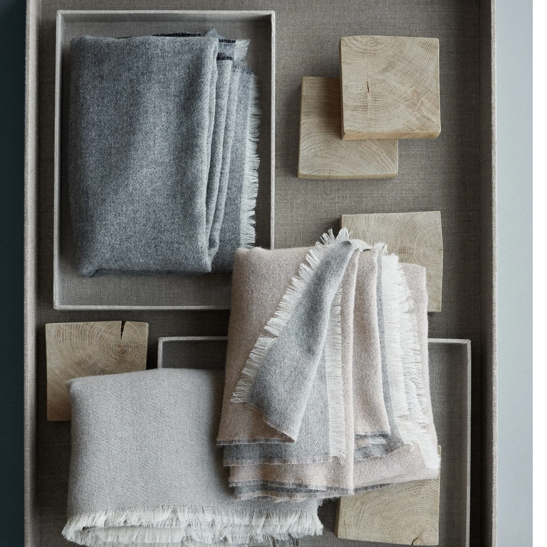 Manta Venice, white-grey Elvang Denmark