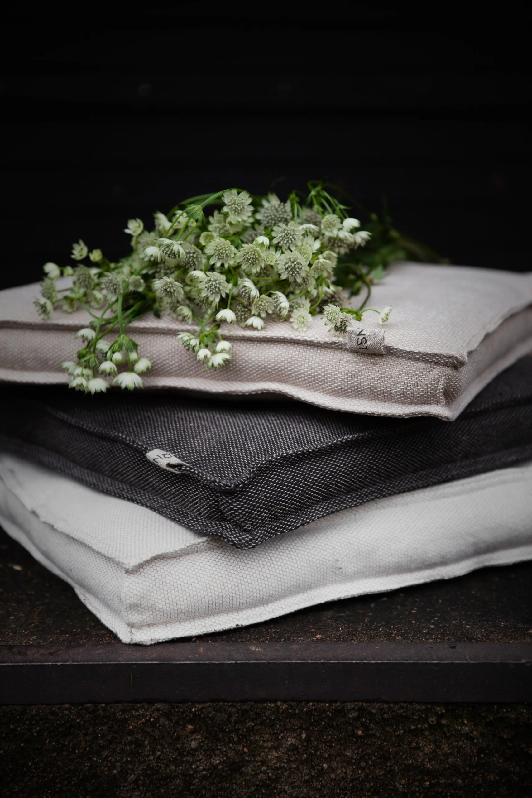 Almofada de cadeira Ernst 40x40 cm, Black-beige ERNST