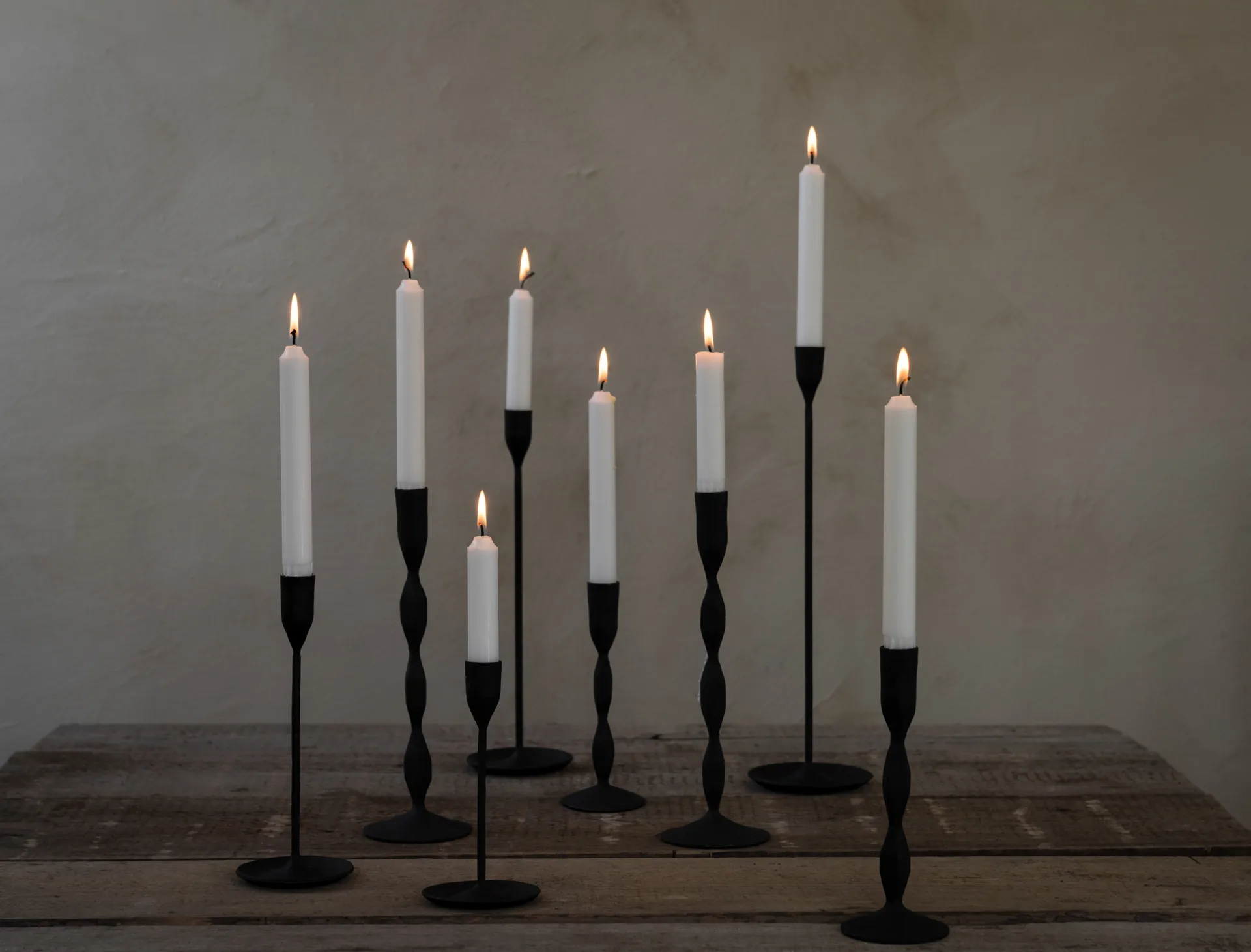Castiçal Ernst em metal preto, 41 cm ERNST