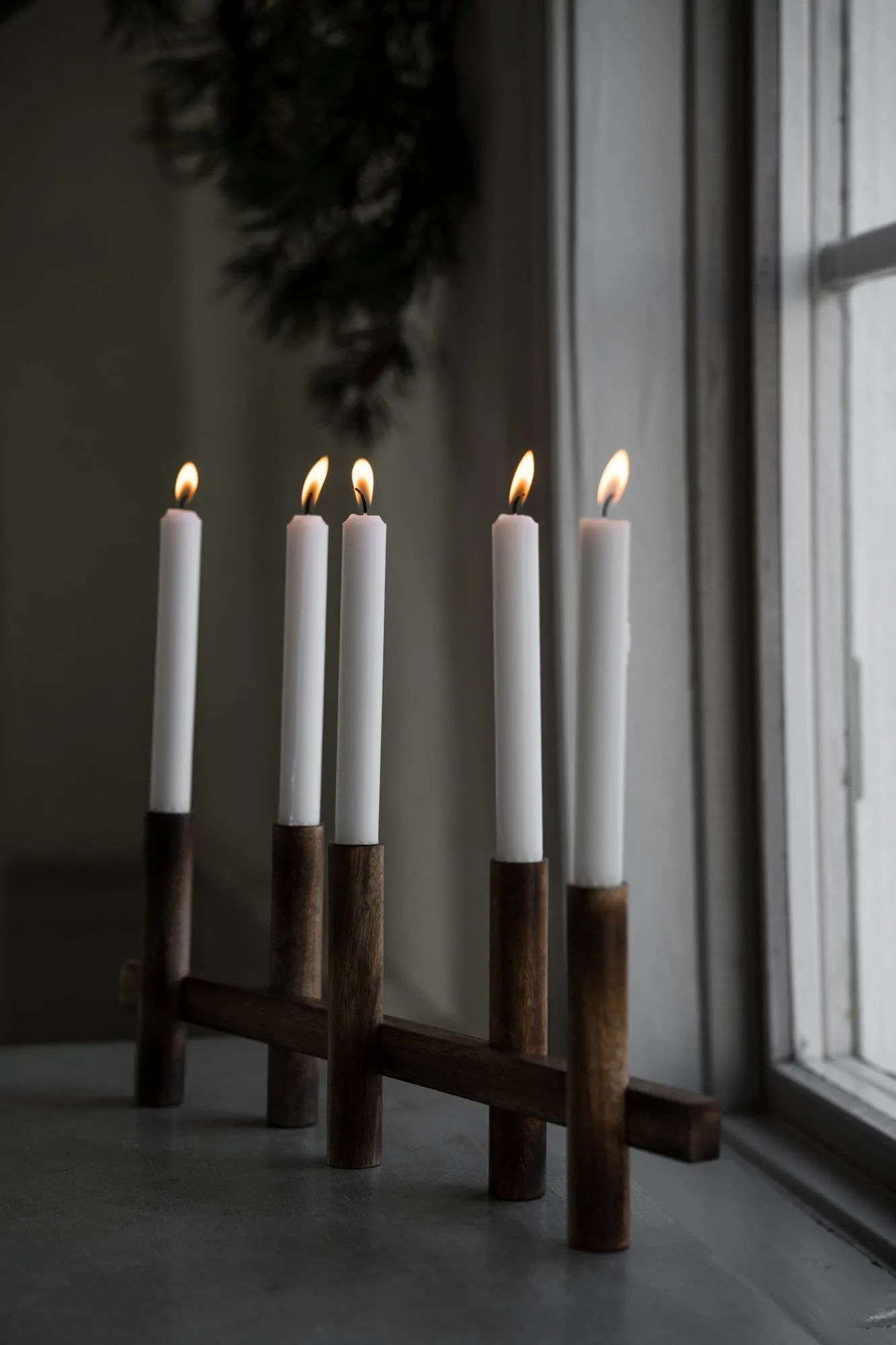 Ernst castiçal 5 velas, Madeira escura ERNST