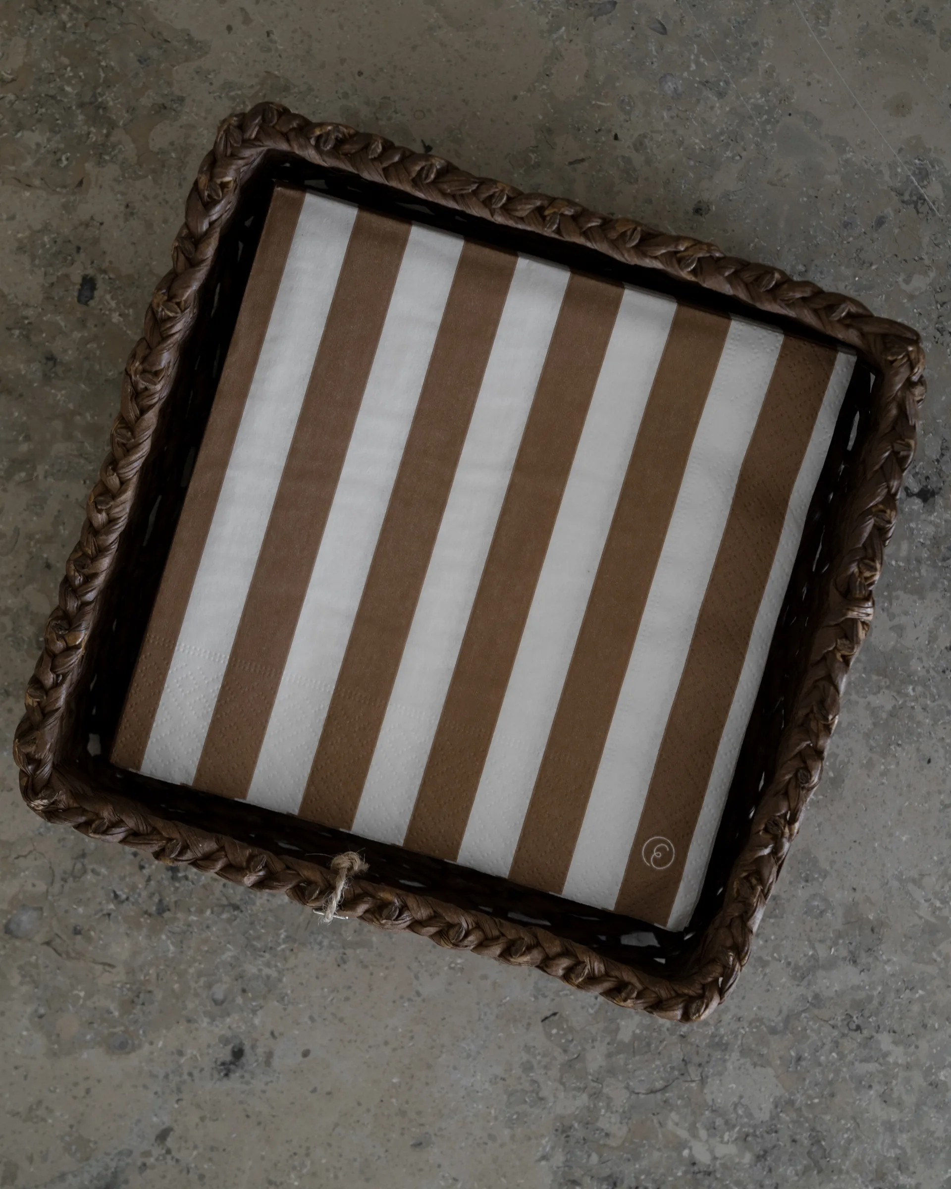 Ernst cesto 20x20 cm, Castanho escuro ERNST