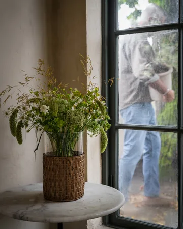 Ernst vaso/castiçal em cesto - Castanho-escuro, Ø18x30 cm - ERNST