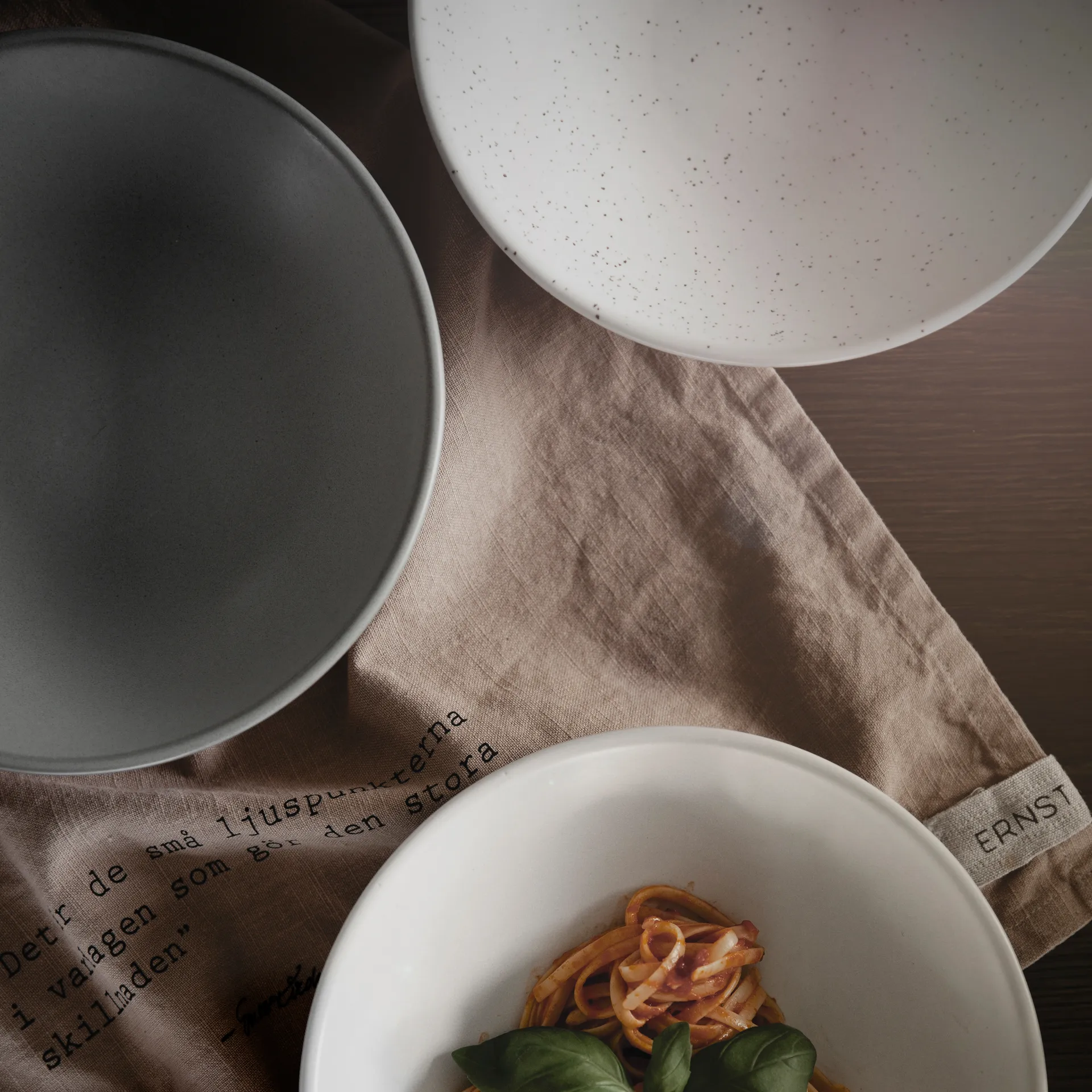 Prato fundo Ernst 22 cm, cinza ERNST