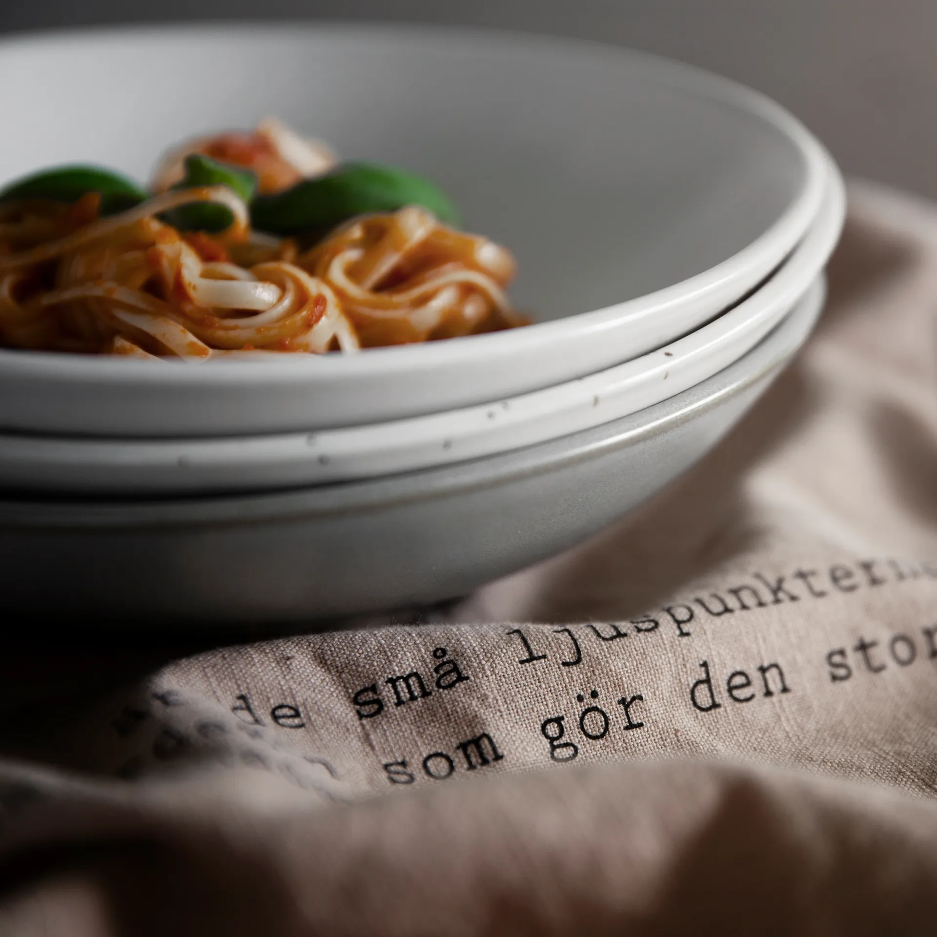 Prato fundo Ernst 22 cm, cinza ERNST