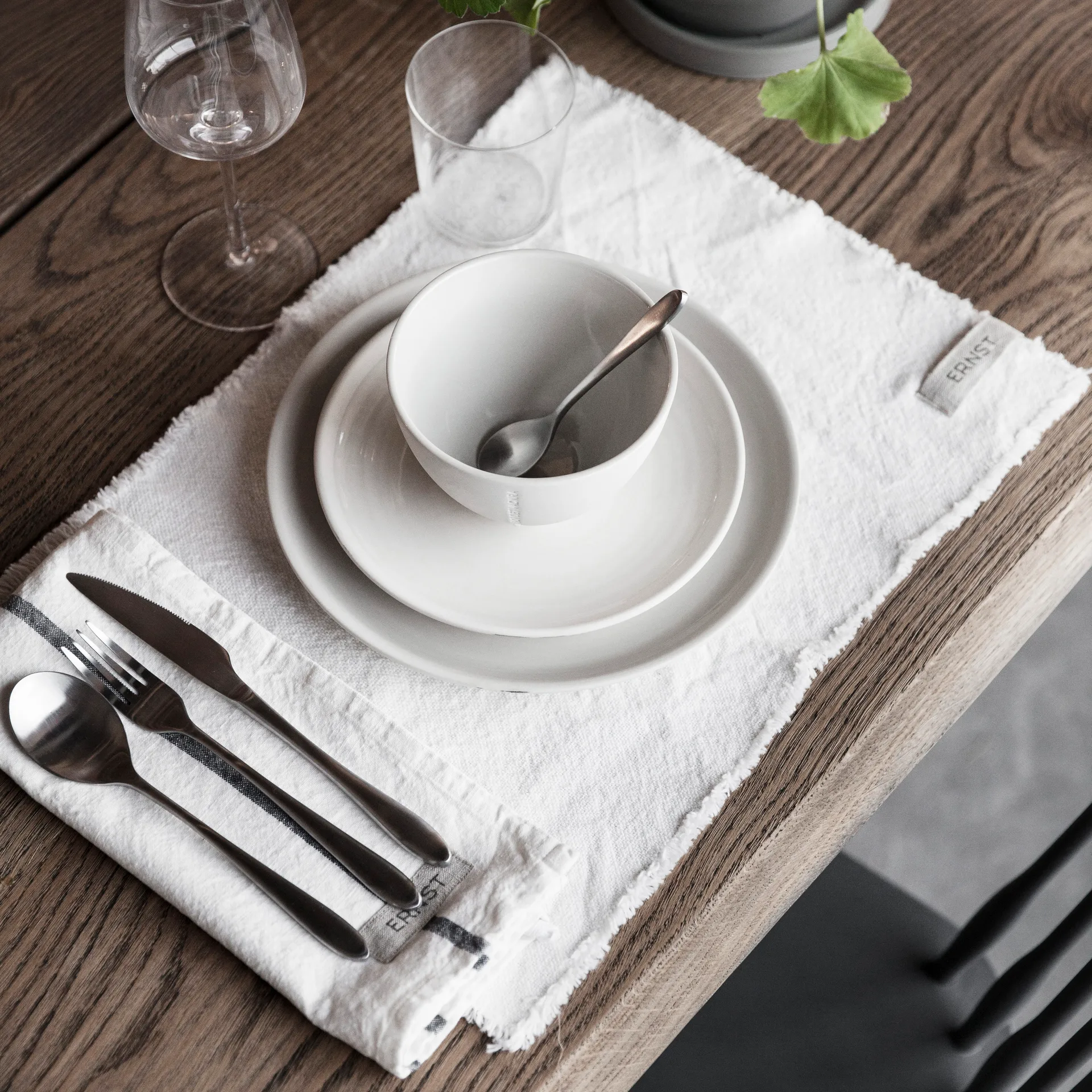Prato stoneware Ernst 26 cm, branco ERNST