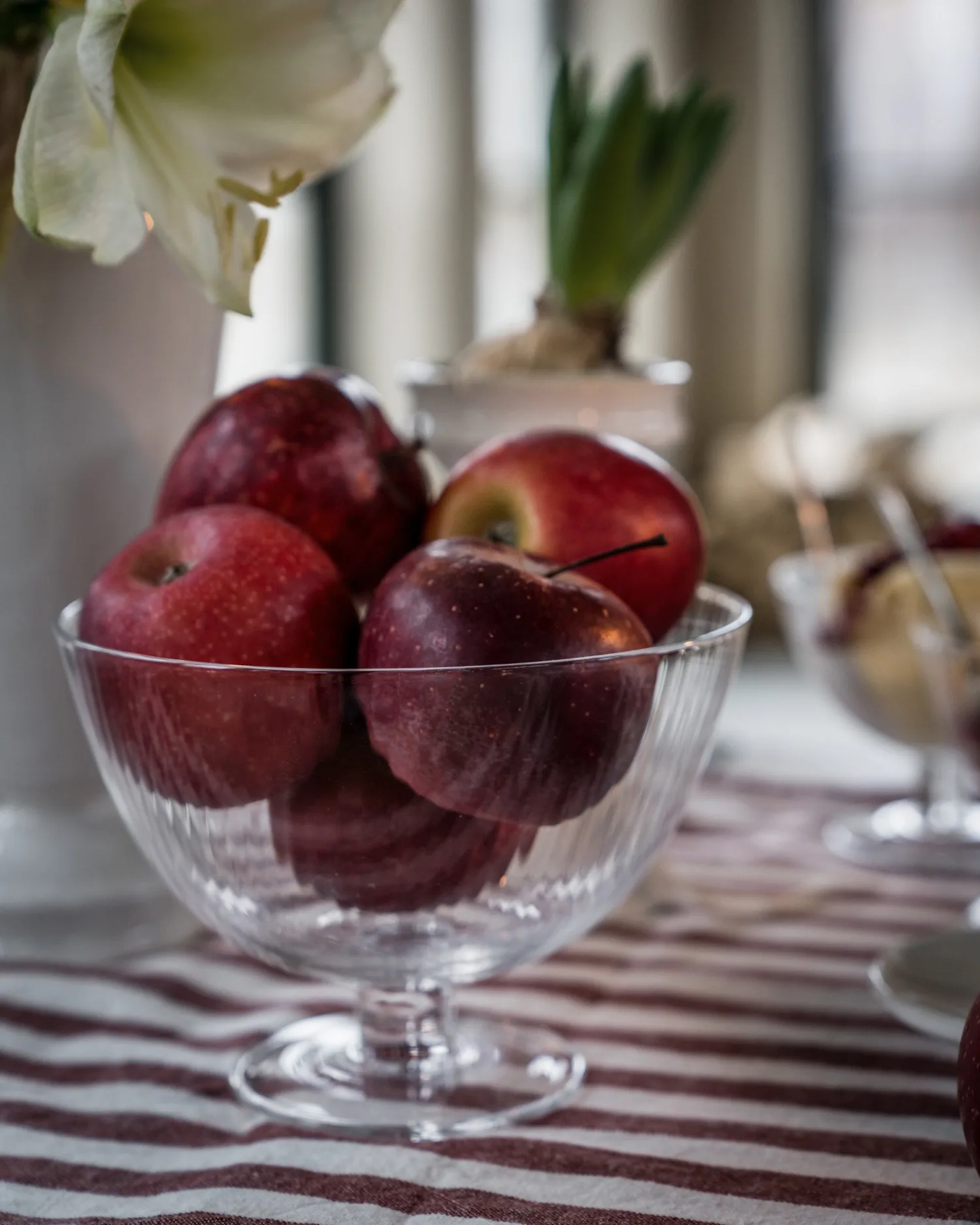 Tigela de vidio com pé Ernst, Ø16,5 cm ERNST