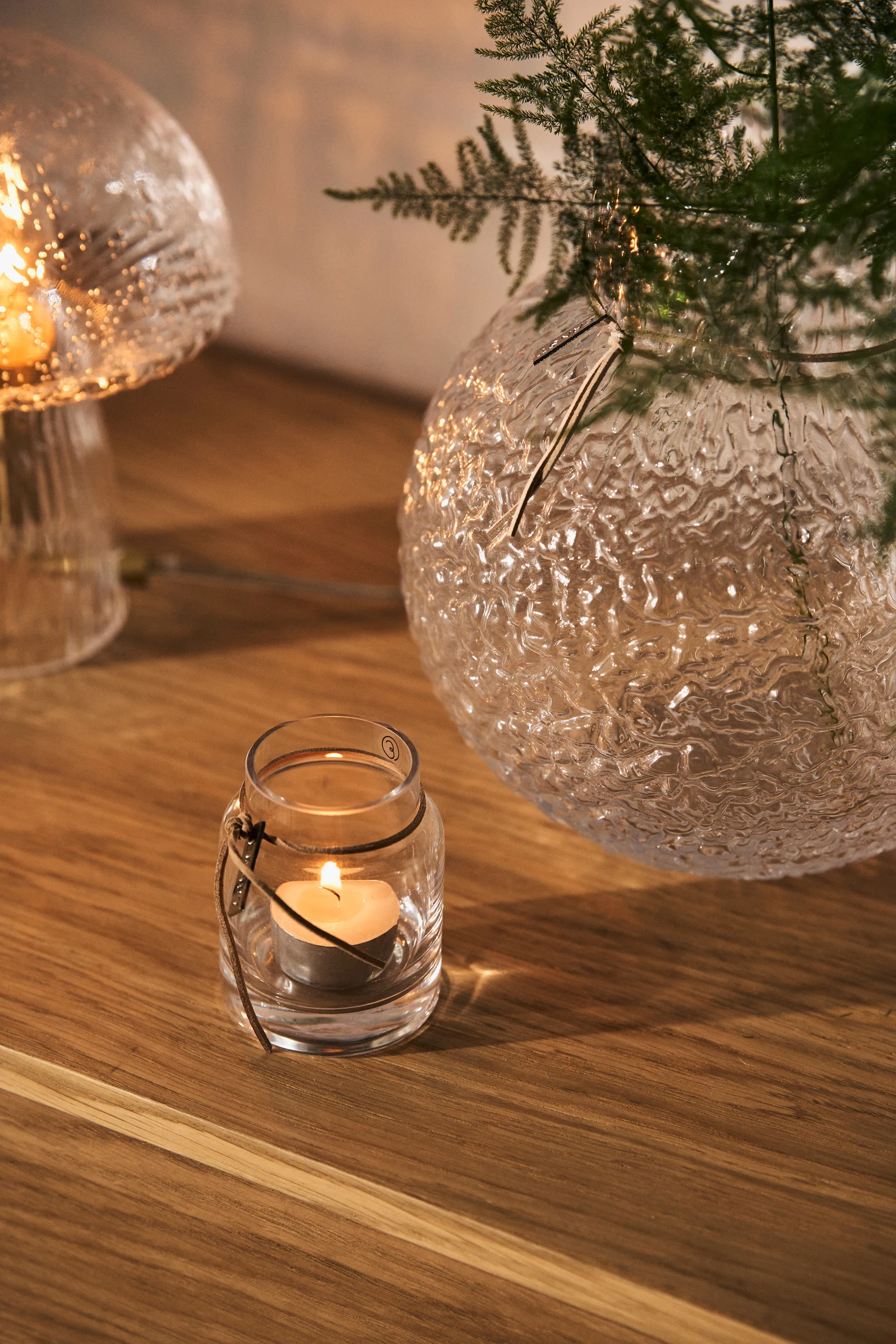 Vaso de vidro com relevo Ernst, Ø21 cm ERNST