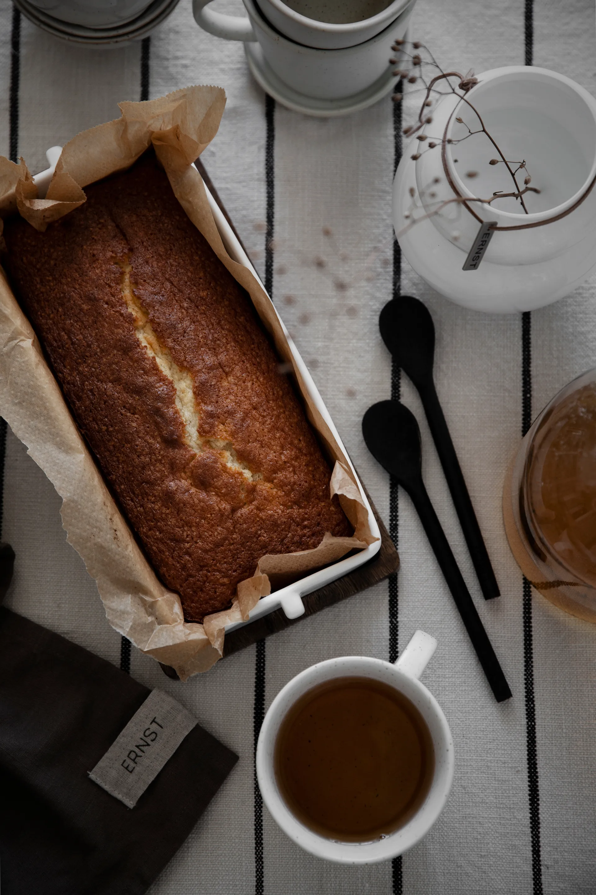 Vaso de vidro curvo Ernst 14 cm, Branco ERNST