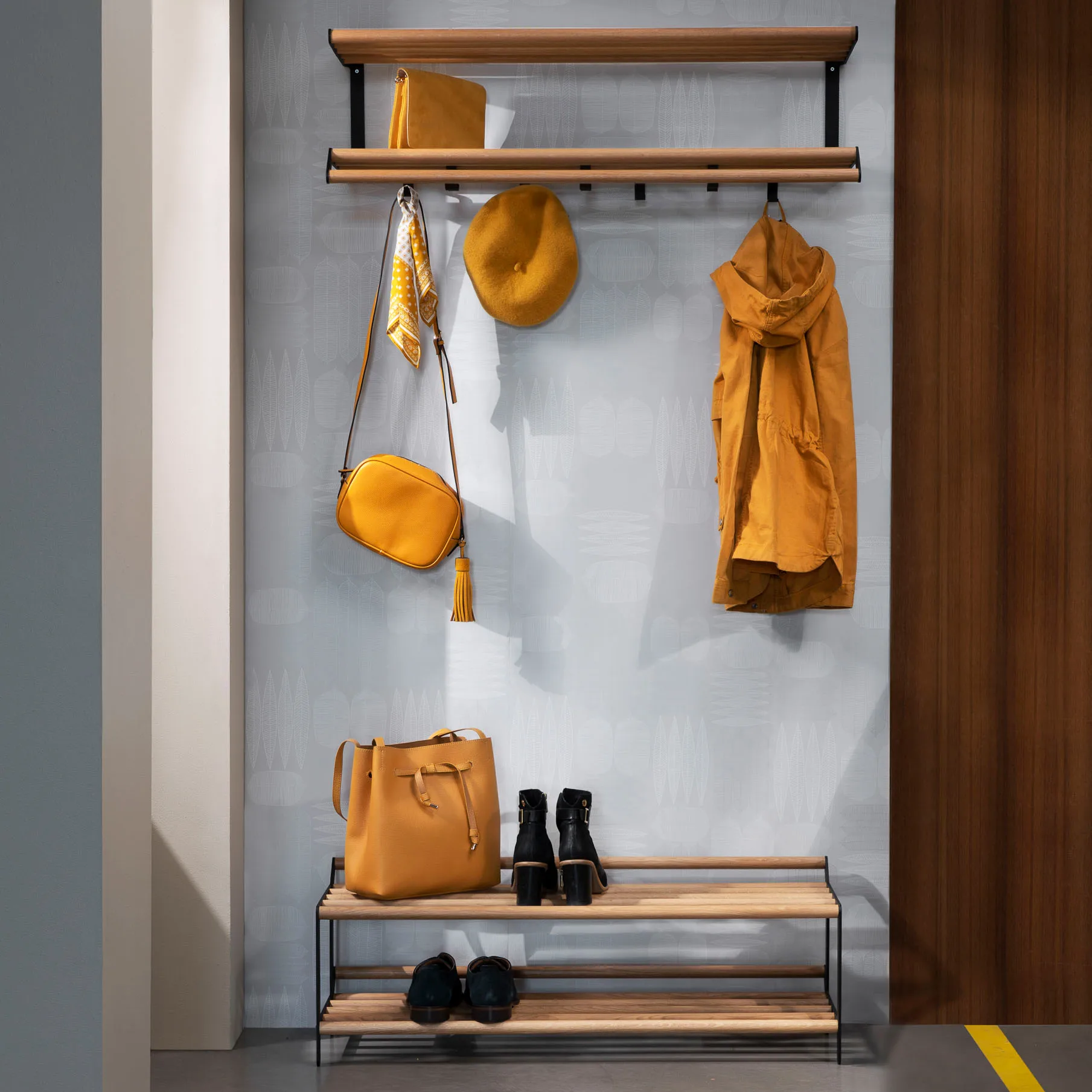 Chapeleiro Tamburin 60 cm, carvalho-preto Essem Design