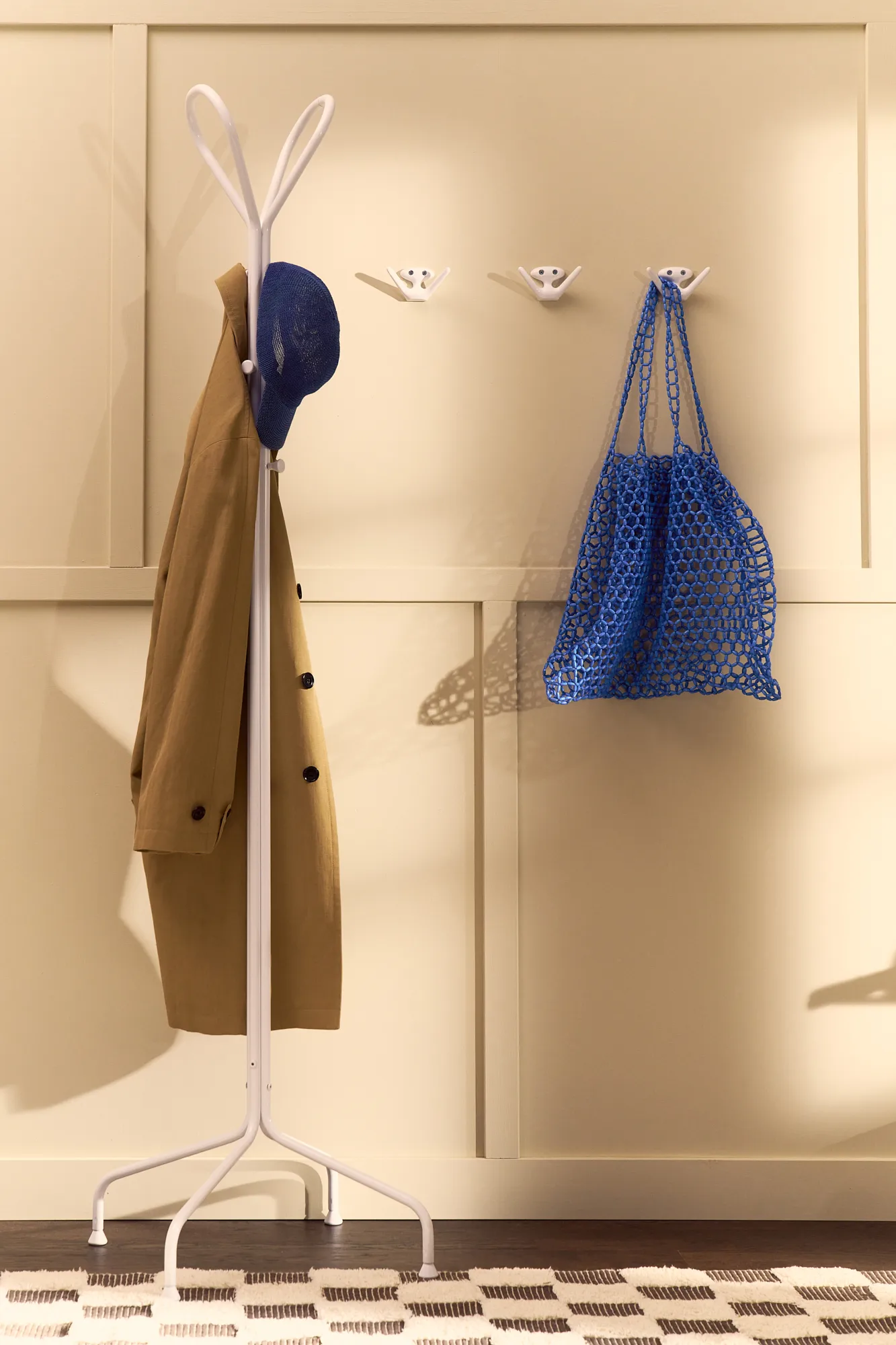 Classic cabide de chão, Branco Essem Design