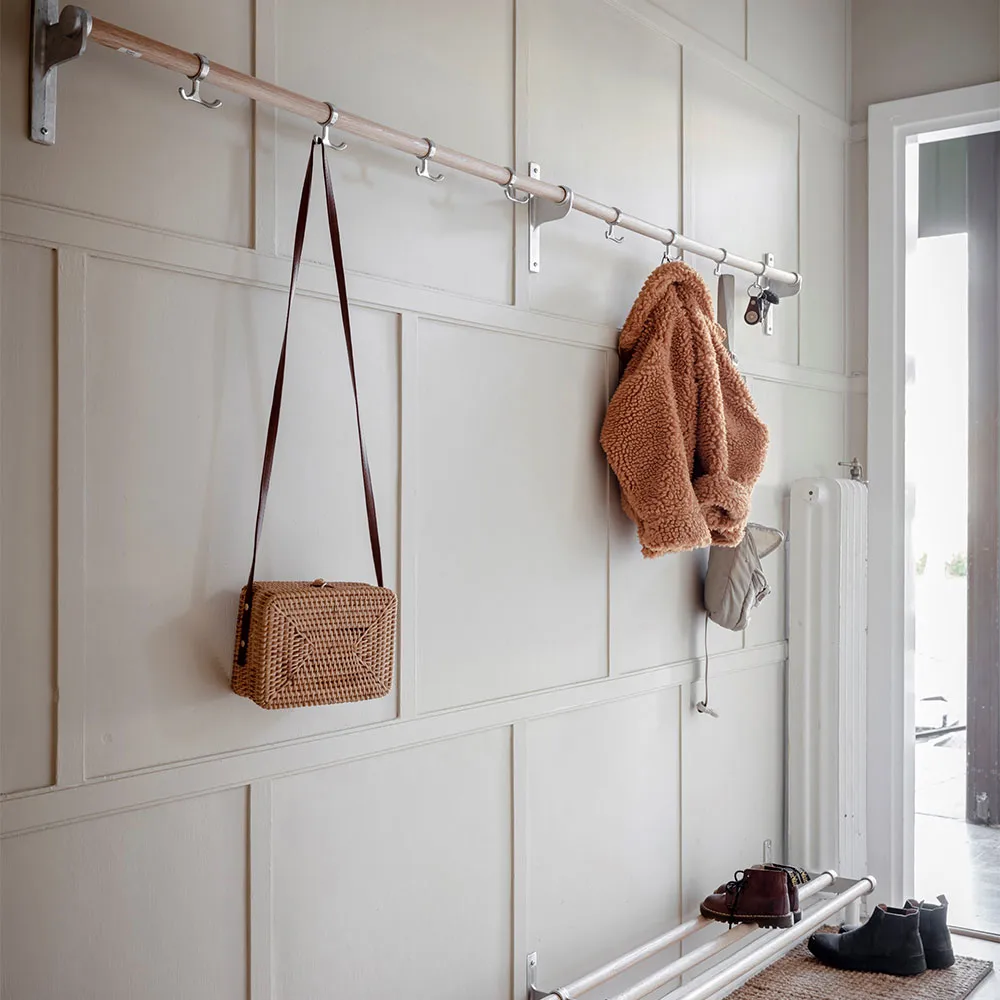 Suporte ganchos extensão Nostalgia, alumínio, estrutura alumínio Essem Design