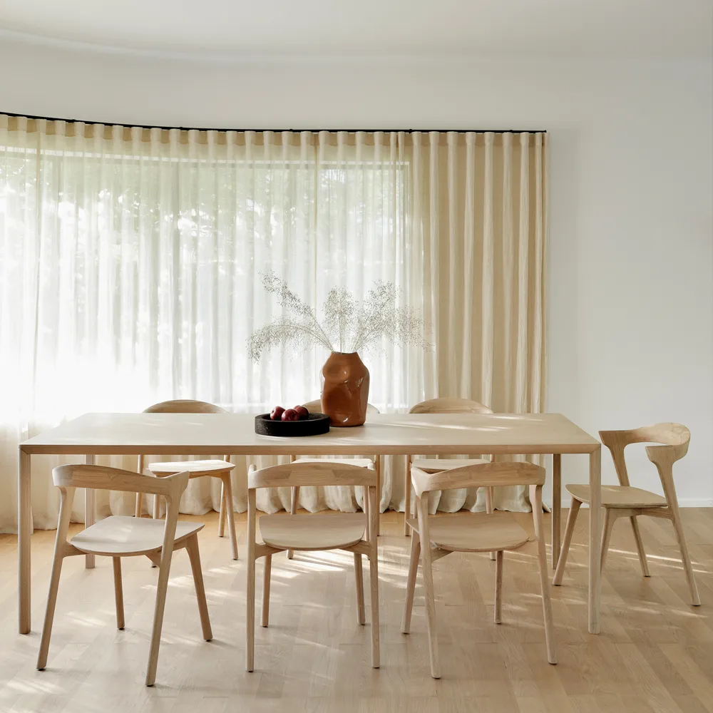 Air mesa de jantar, Carvalho lacado 160 cm Ethnicraft