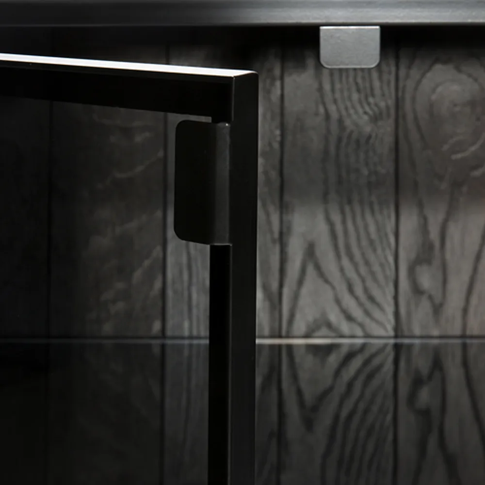 Anders High vitrine, Preto 2 portas de vidro-Metall Ethnicraft